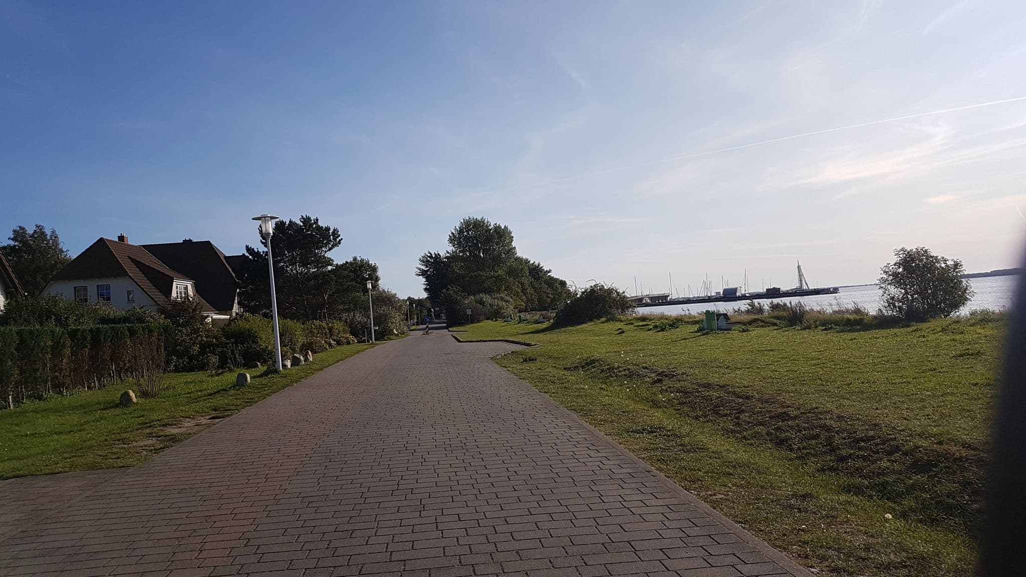 Street view near Haus am Meer, Wiek — © snowdiver (CC BY-SA · Mapillary)
