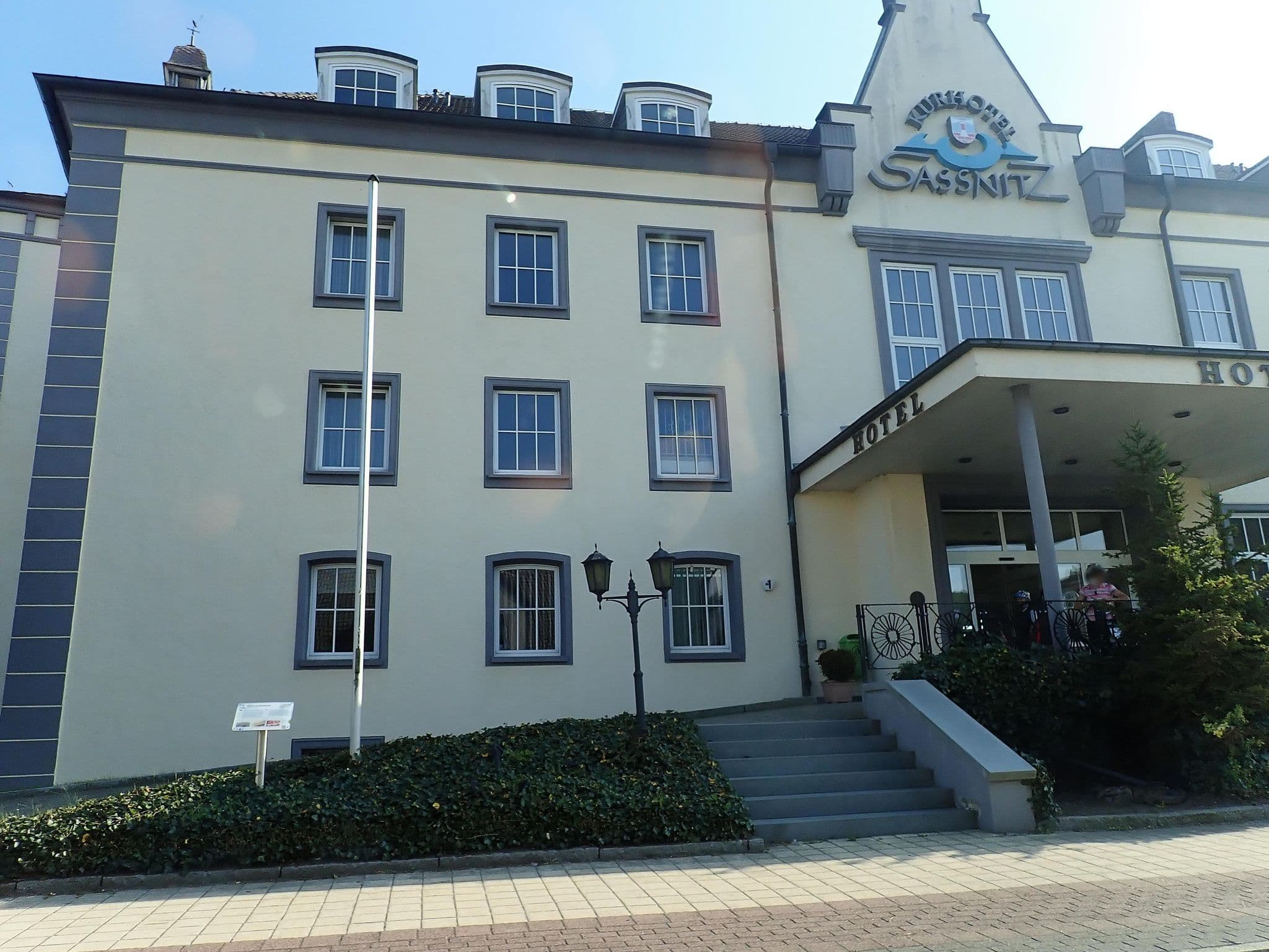 Street view near Rügenhotel Sassnitz, Sassnitz — © jordanthao (CC BY-SA · Mapillary)