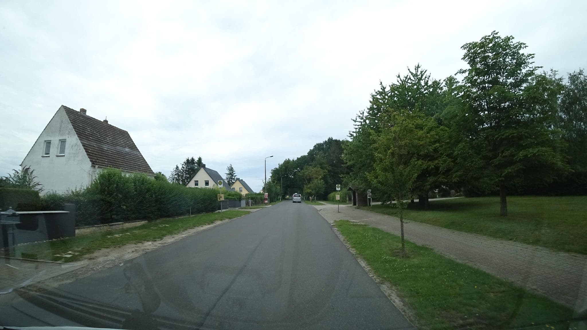 Street view near Ferienwohnungen im daenischen Landhausstil, Putbus — © flohoff (CC BY-SA · Mapillary)