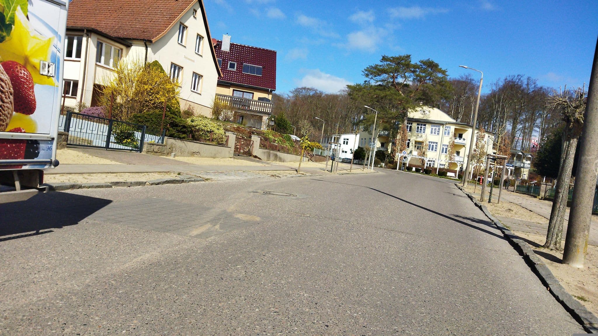 Street view near Ferienvilla im Stil der Baederarch, Sellin — © changchun1 (CC BY-SA · Mapillary)