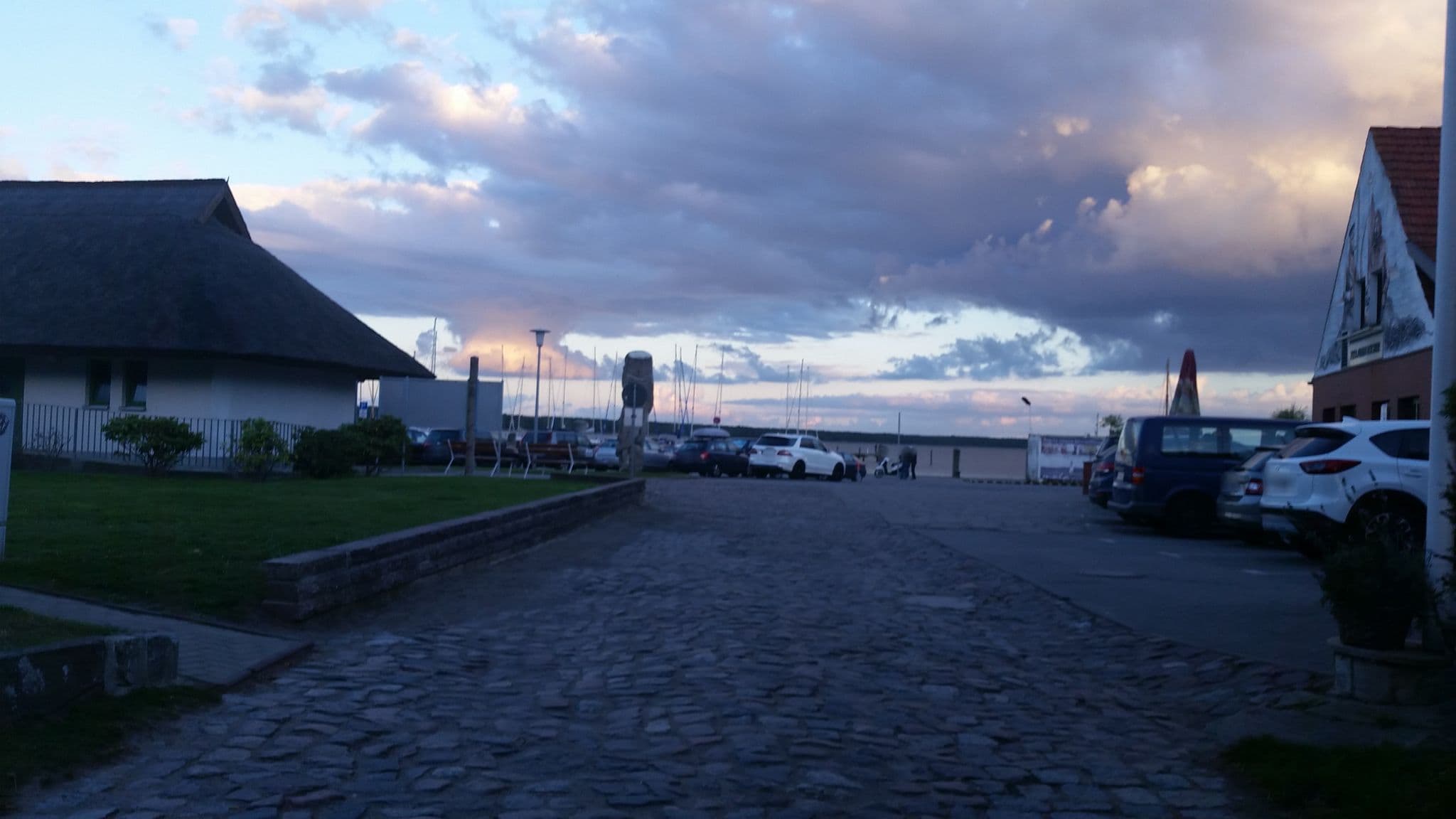 Street view near Deichhaus Brisinga, Wiek — © u14183 (CC BY-SA · Mapillary)