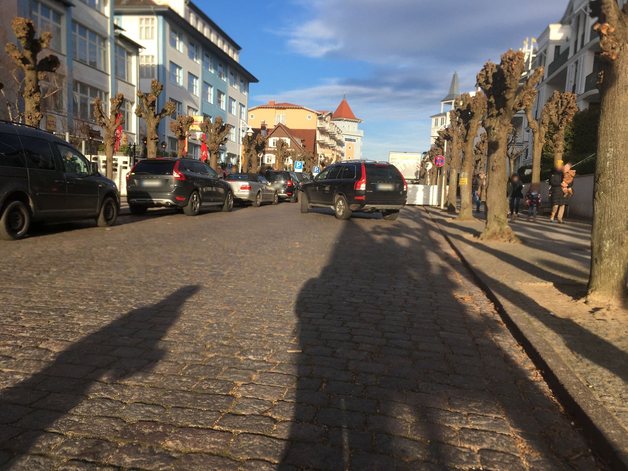 Street view near Hotel Kurhaus Sellin, Sellin — © changchun1 (CC BY-SA · Mapillary)