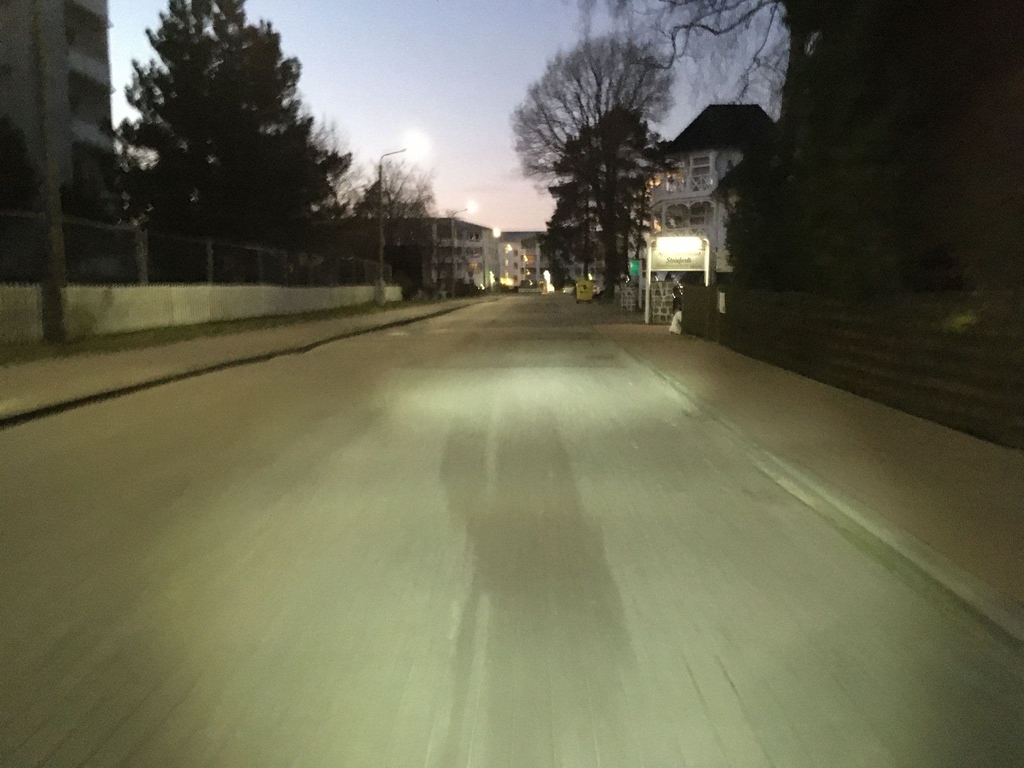 Street view near Residenz Clara Sophia Whg 06, Ostseebad Binz — © changchun1 (CC BY-SA · Mapillary)