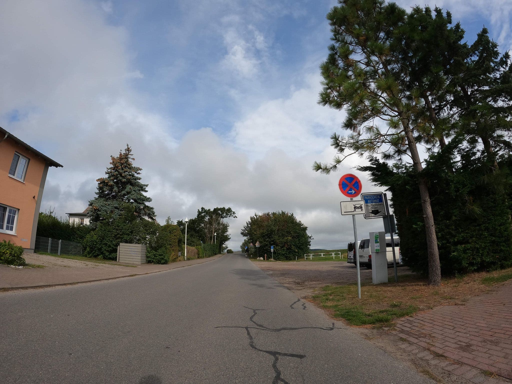 Street view near Ferienwohnung bei Fischer Pretzel, Ostseebad Göhren — © strubbl (CC BY-SA · Mapillary)