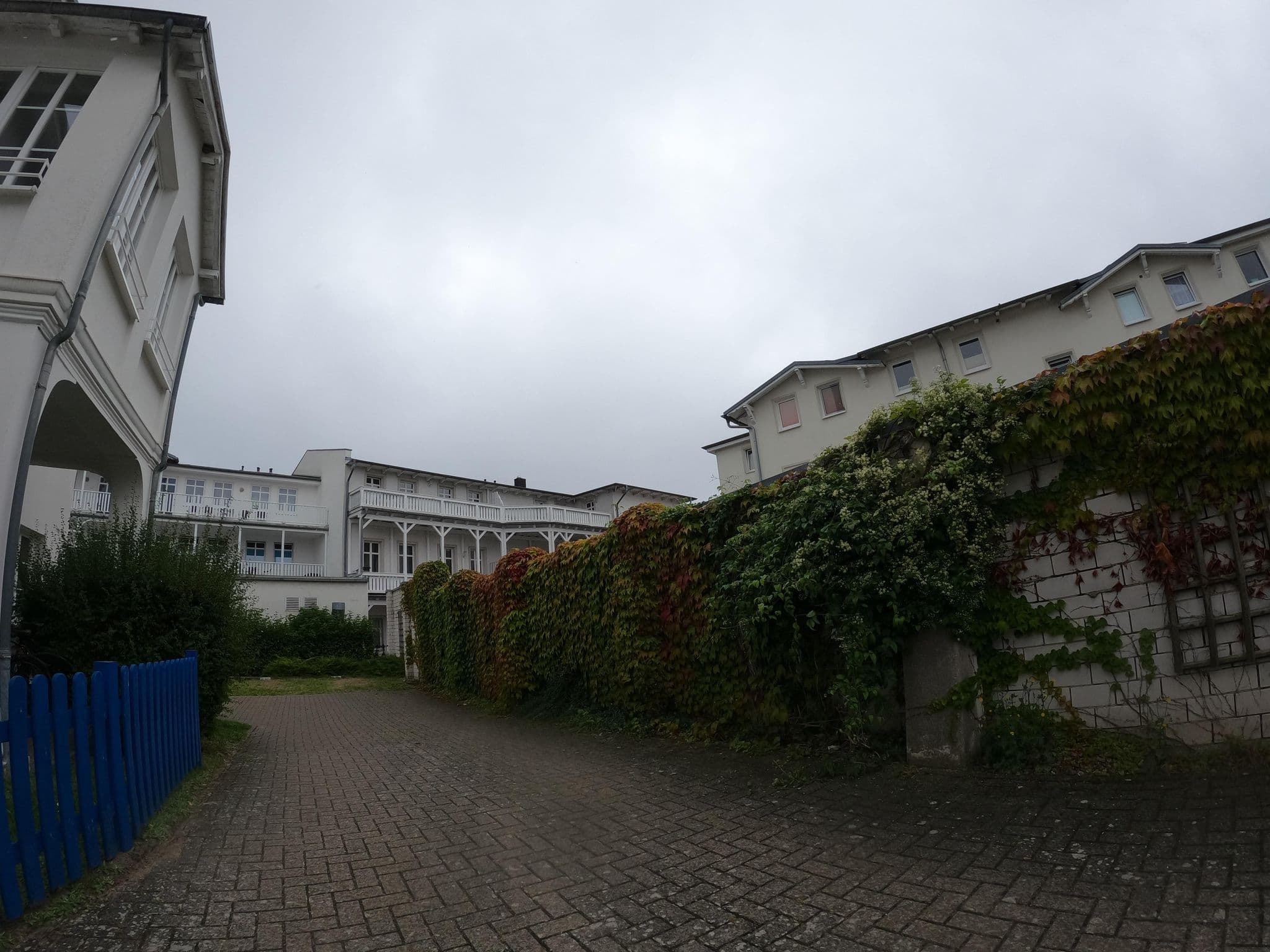 Street view near Haus Strandeck, Ostseebad Göhren — © strubbl (CC BY-SA · Mapillary)