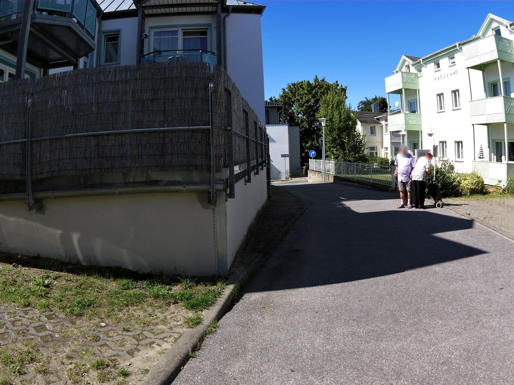 Street view near Haus Anne, Schubert, Seebad Heringsdorf — © zoegglmeyr (CC BY-SA · Mapillary)