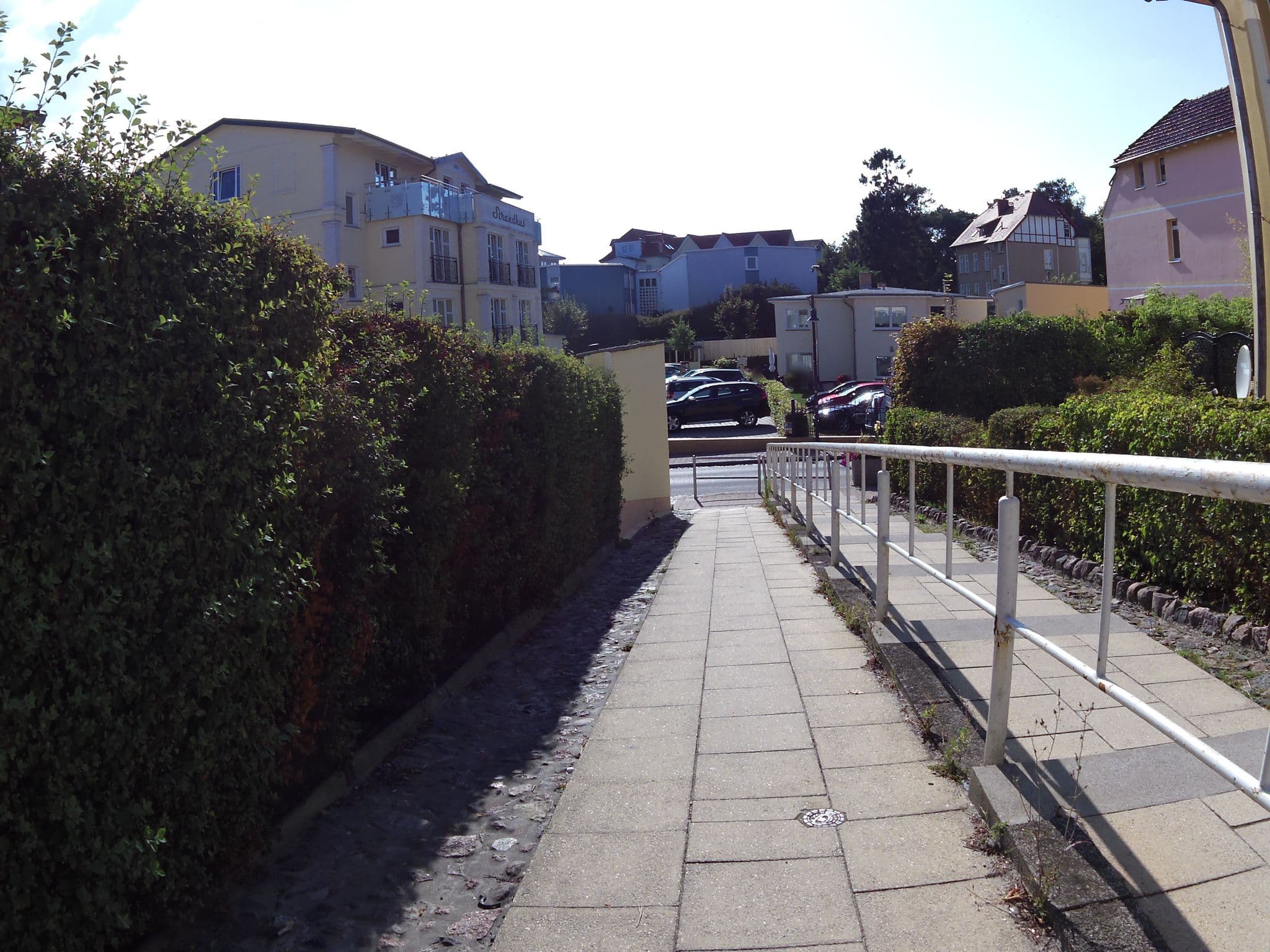 Street view near Aparthotel Strandhus, Seebad Heringsdorf — © zoegglmeyr (CC BY-SA · Mapillary)