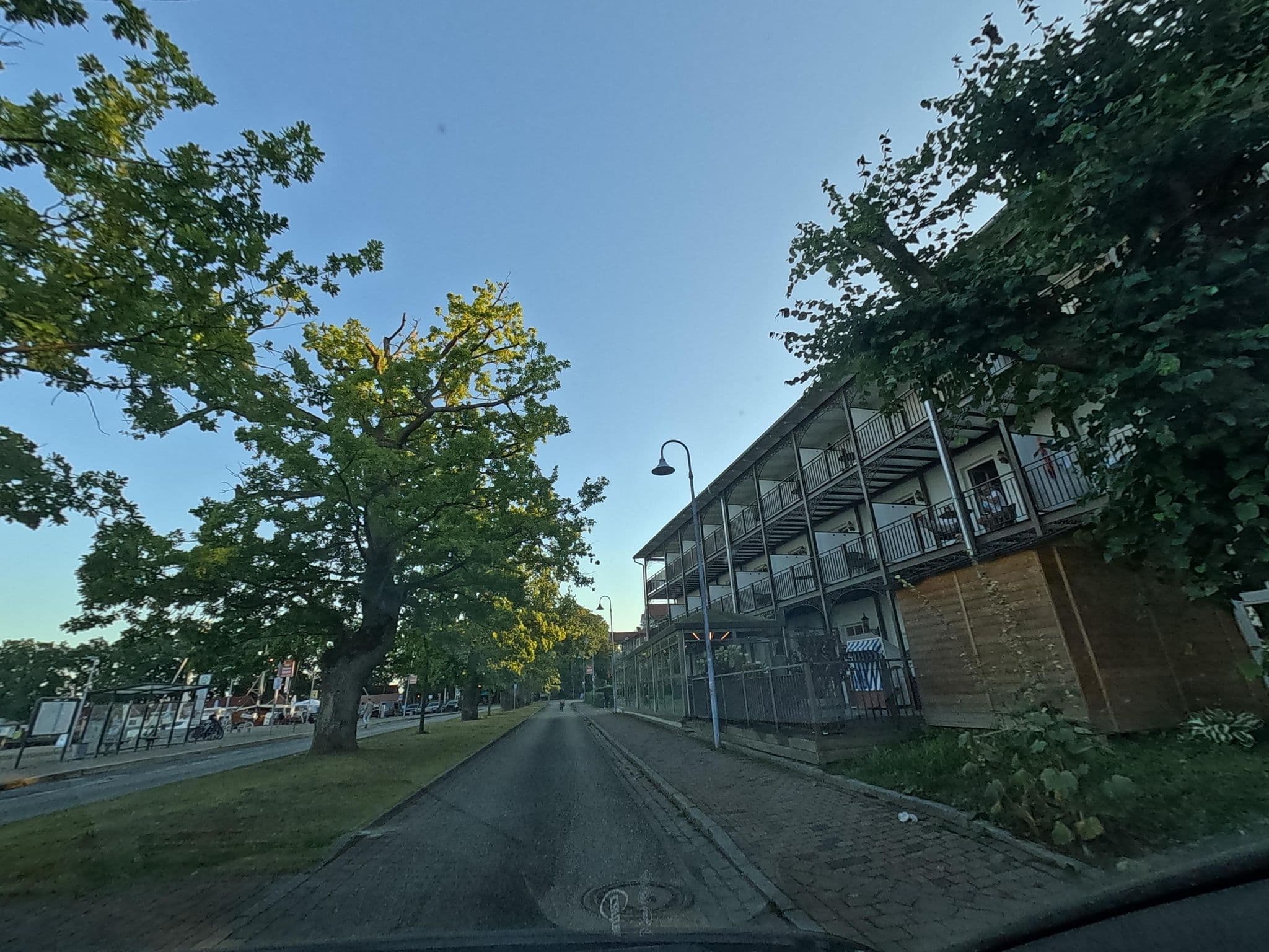 Street view near Hafenhotel Viktoria, Putbus — © lienus96 (CC BY-SA · Mapillary)