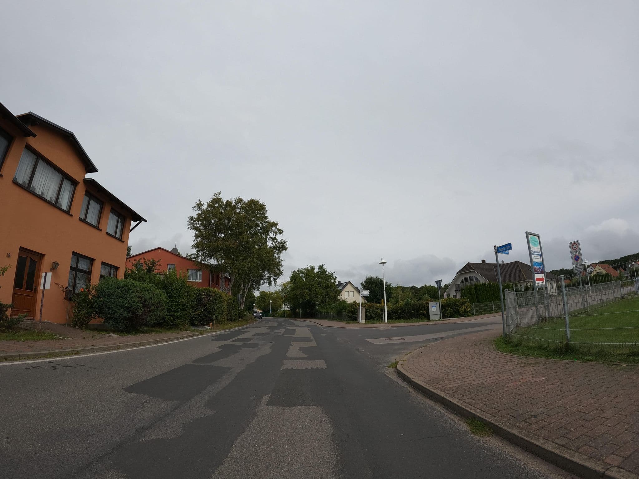 Street view near DEB 009 Appartementhaus auf Moench, Ostseebad Göhren — © strubbl (CC BY-SA · Mapillary)