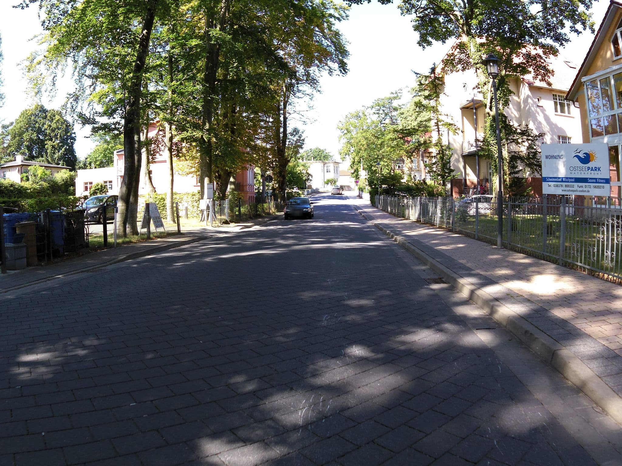 Street view near Haus Meeresfrieden, Seebad Heringsdorf — © zoegglmeyr (CC BY-SA · Mapillary)