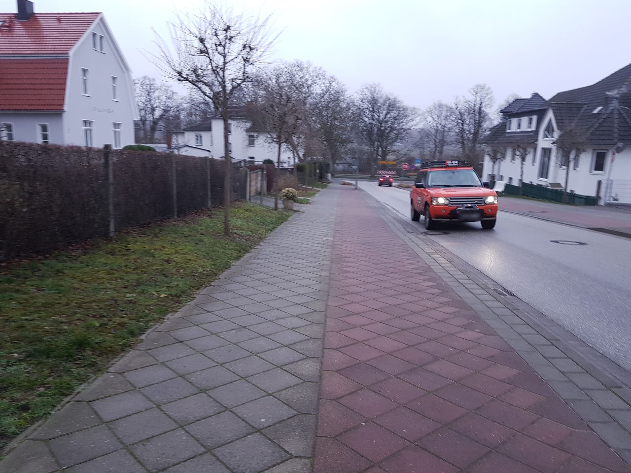 Street view near Haus Ischia, Ostseebad Binz — © changchun1 (CC BY-SA · Mapillary)