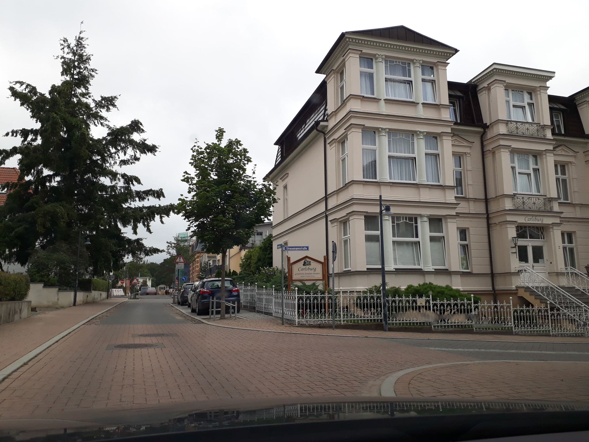 Street view near Villa Schloß am Meer, Seebad Heringsdorf — © thomas (CC BY-SA · Mapillary)