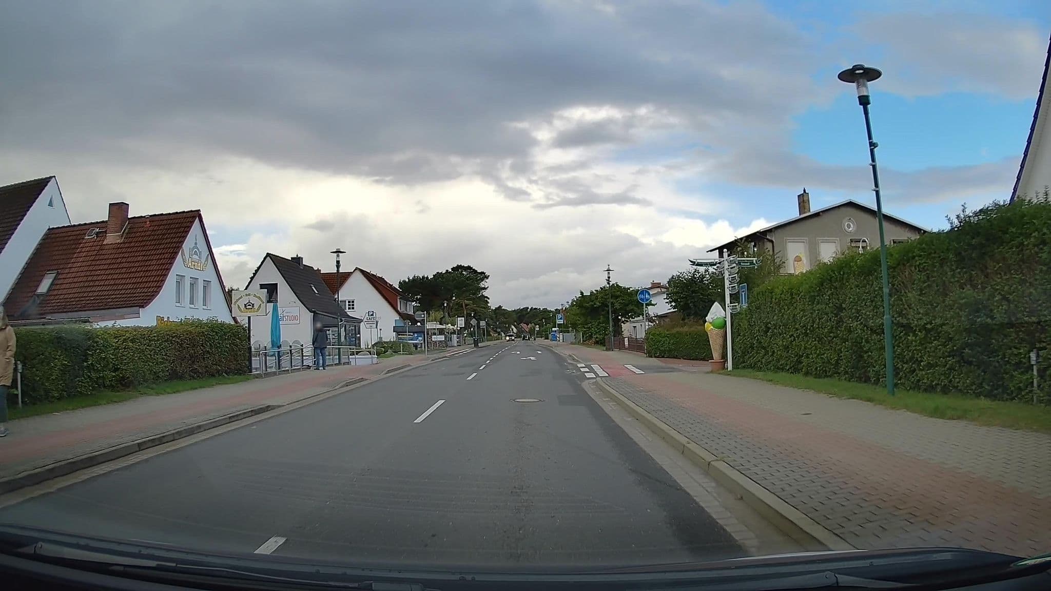 Street view near Appartementhaus Zur Schaabe, Glowe — © hendel (CC BY-SA · Mapillary)