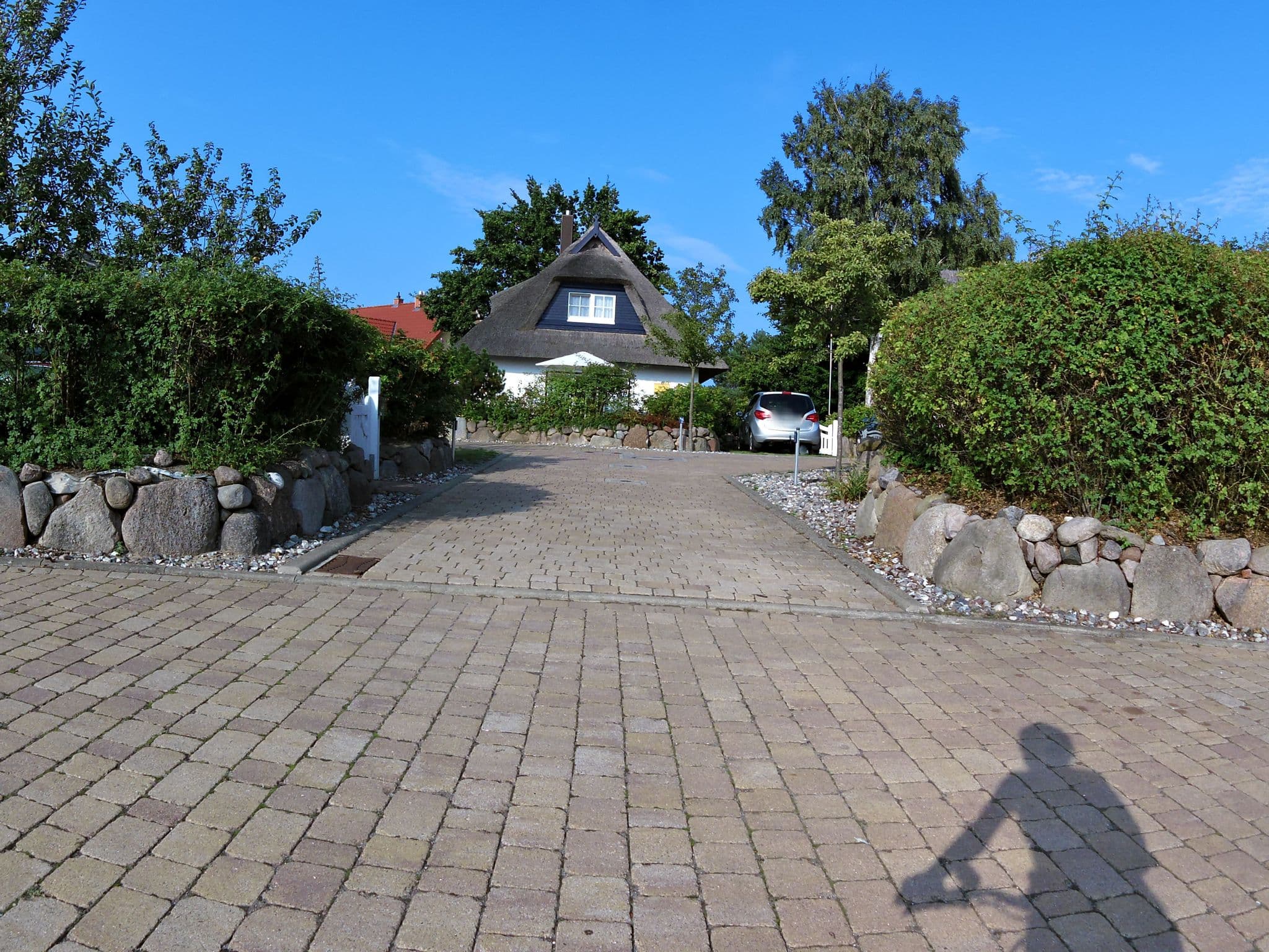 Street view near Fischers Hus, Seebad Heringsdorf — © zoegglmeyr (CC BY-SA · Mapillary)