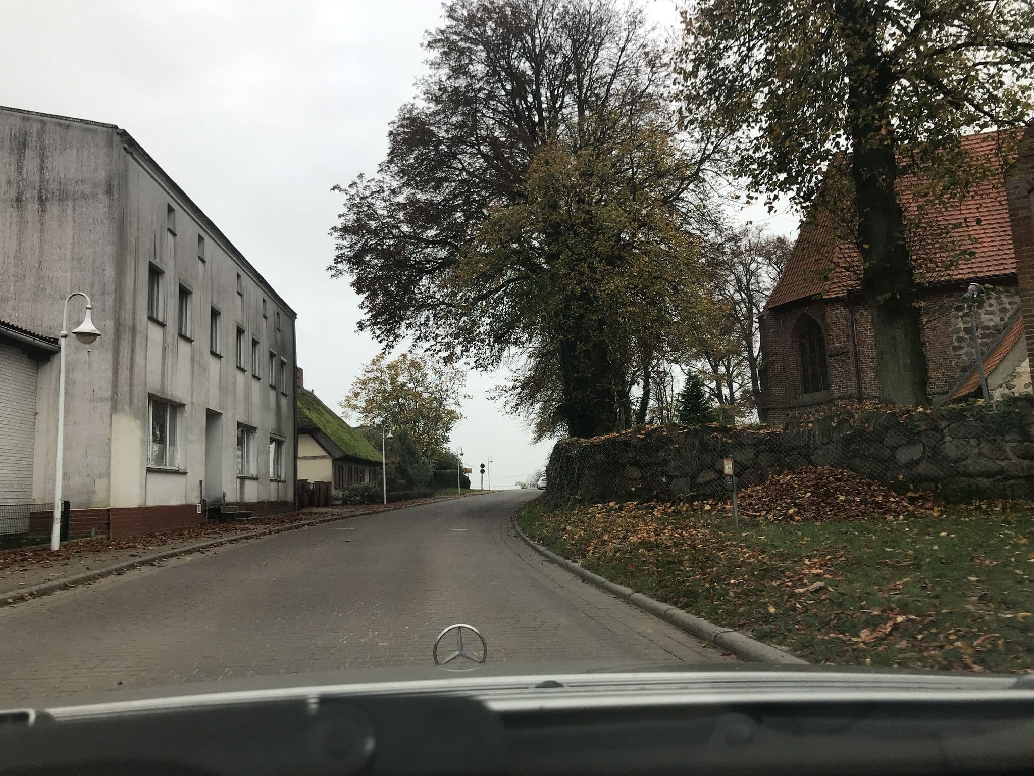Street view near Pension Fennert, Wusterhusen — © saschahaberkorn (CC BY-SA · Mapillary)