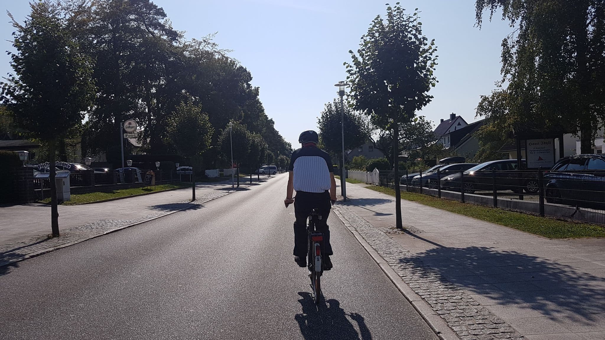 Street view near Ferienwohnungen Familie Wilhelms, Sellin — © snowdiver (CC BY-SA · Mapillary)