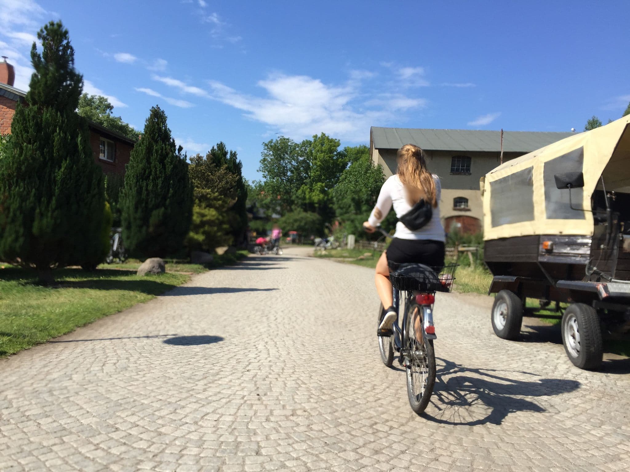 Street view near Pension Pehl, Hiddensee — © vicval (CC BY-SA · Mapillary)