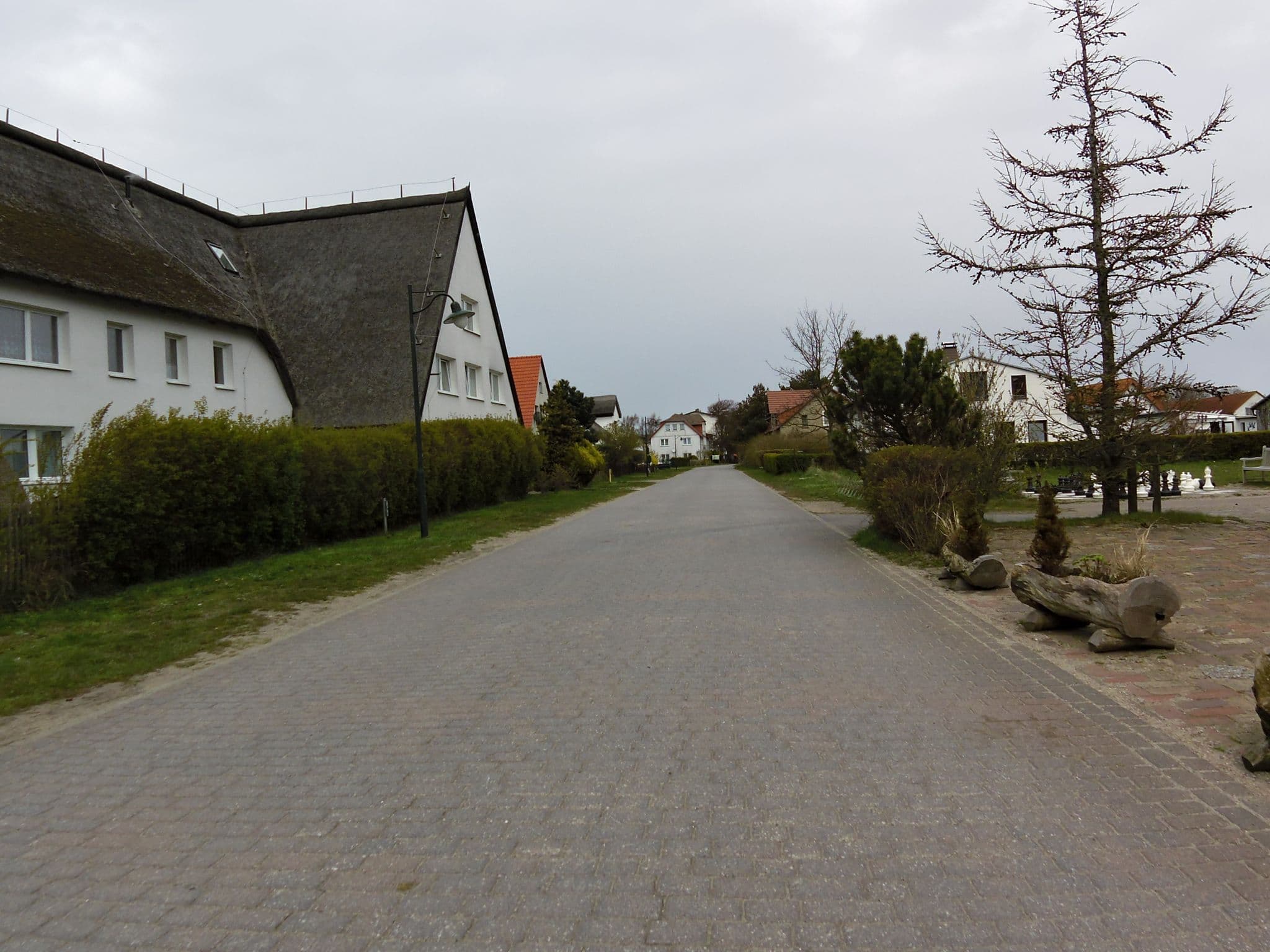 Street view near Hotel & Restaurant Godewind, Hiddensee — © zoegglmeyr (CC BY-SA · Mapillary)