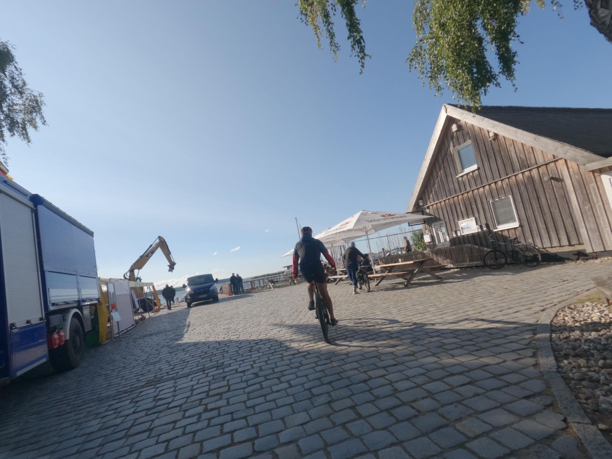 Street view near Komfort-Hausboote am Naturhafen Krummin, Wolgast — © masterofnoroad (CC BY-SA · Mapillary)