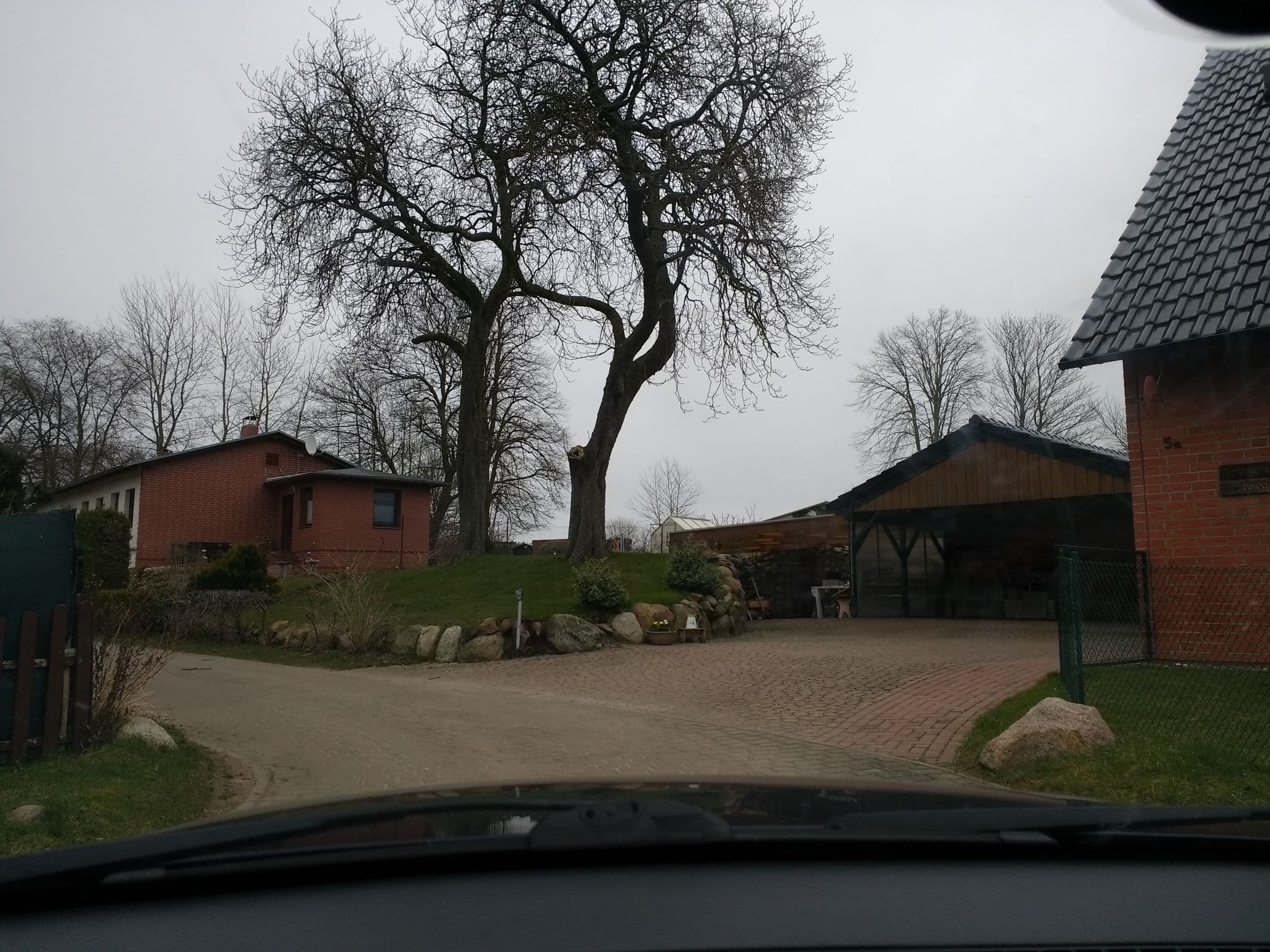 Street view near Ferienwohnungen Käpt´n Udo, Bergen auf Rügen — © mirasolera (CC BY-SA · Mapillary)