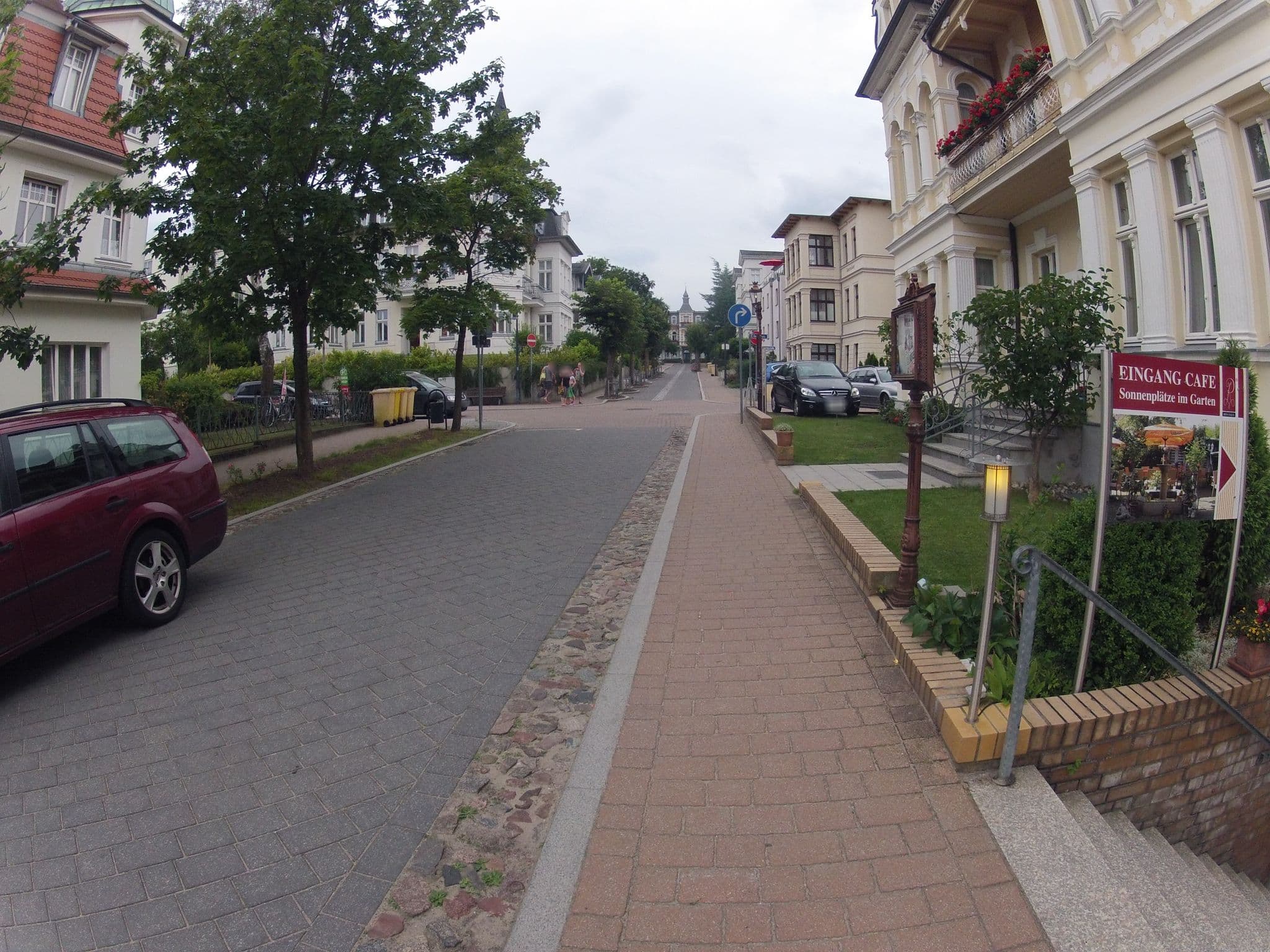 Street view near Petra Schultz & Töchter GmbH, Seebad Heringsdorf — © fahrradfahrer (CC BY-SA · Mapillary)
