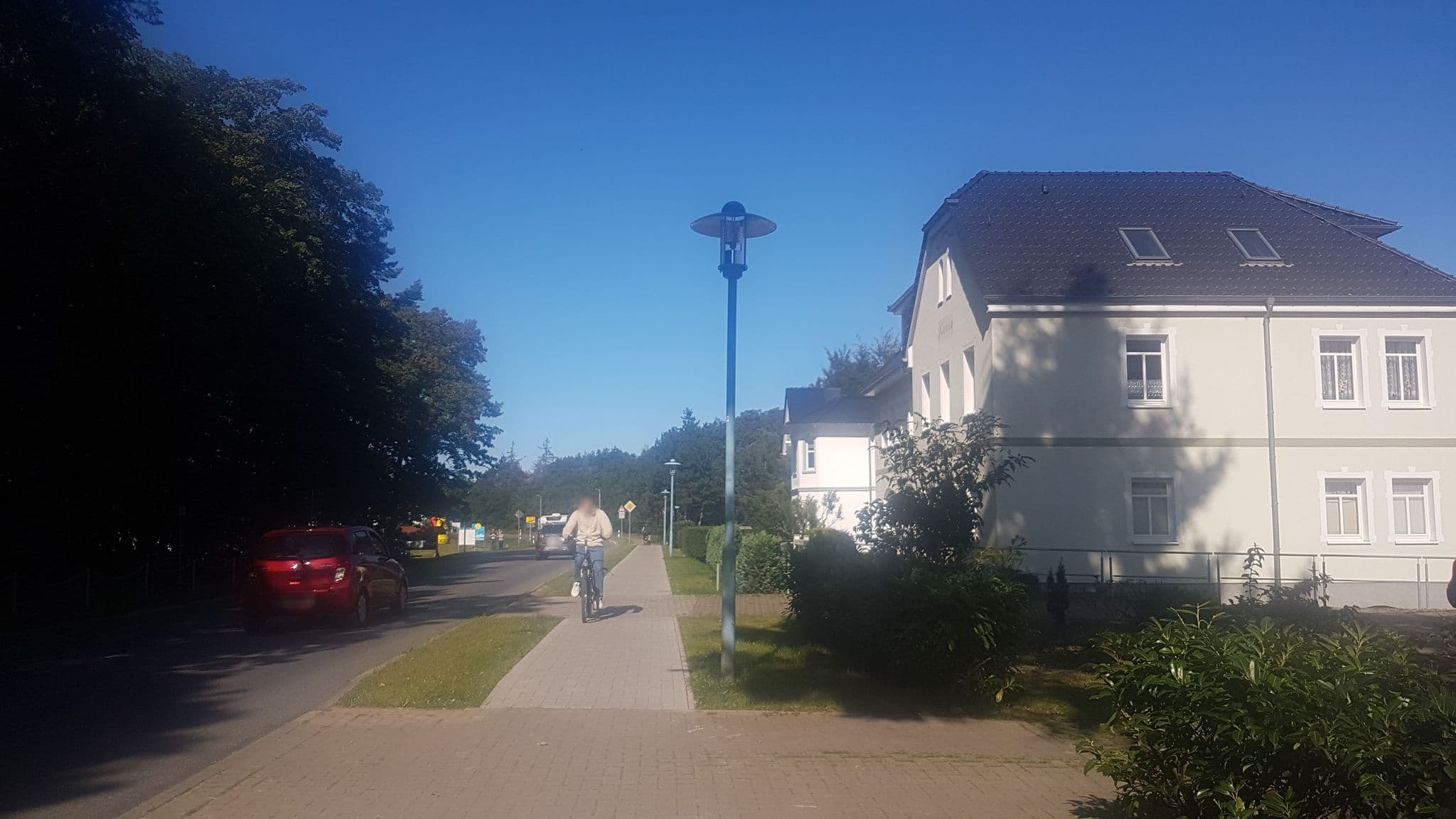 Street view near Villa Aegir, Wiek — © snowdiver (CC BY-SA · Mapillary)