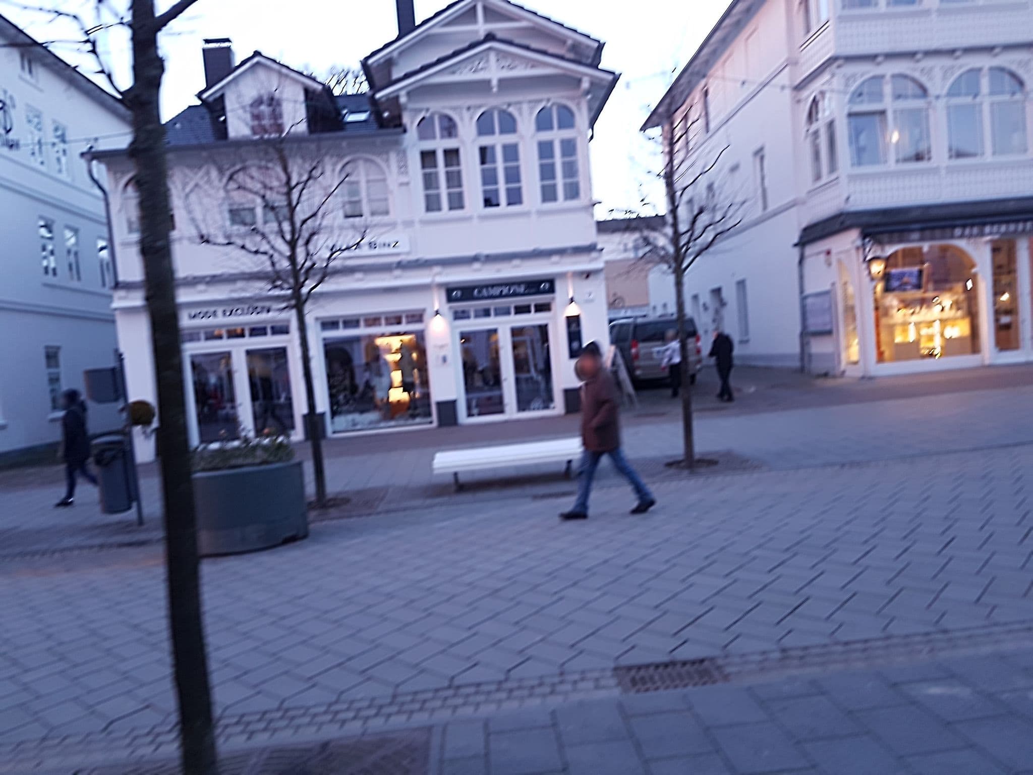 Street view near Appartementhaus Elisenhof Inh. Fam. Seibold, Ostseebad Binz — © changchun1 (CC BY-SA · Mapillary)
