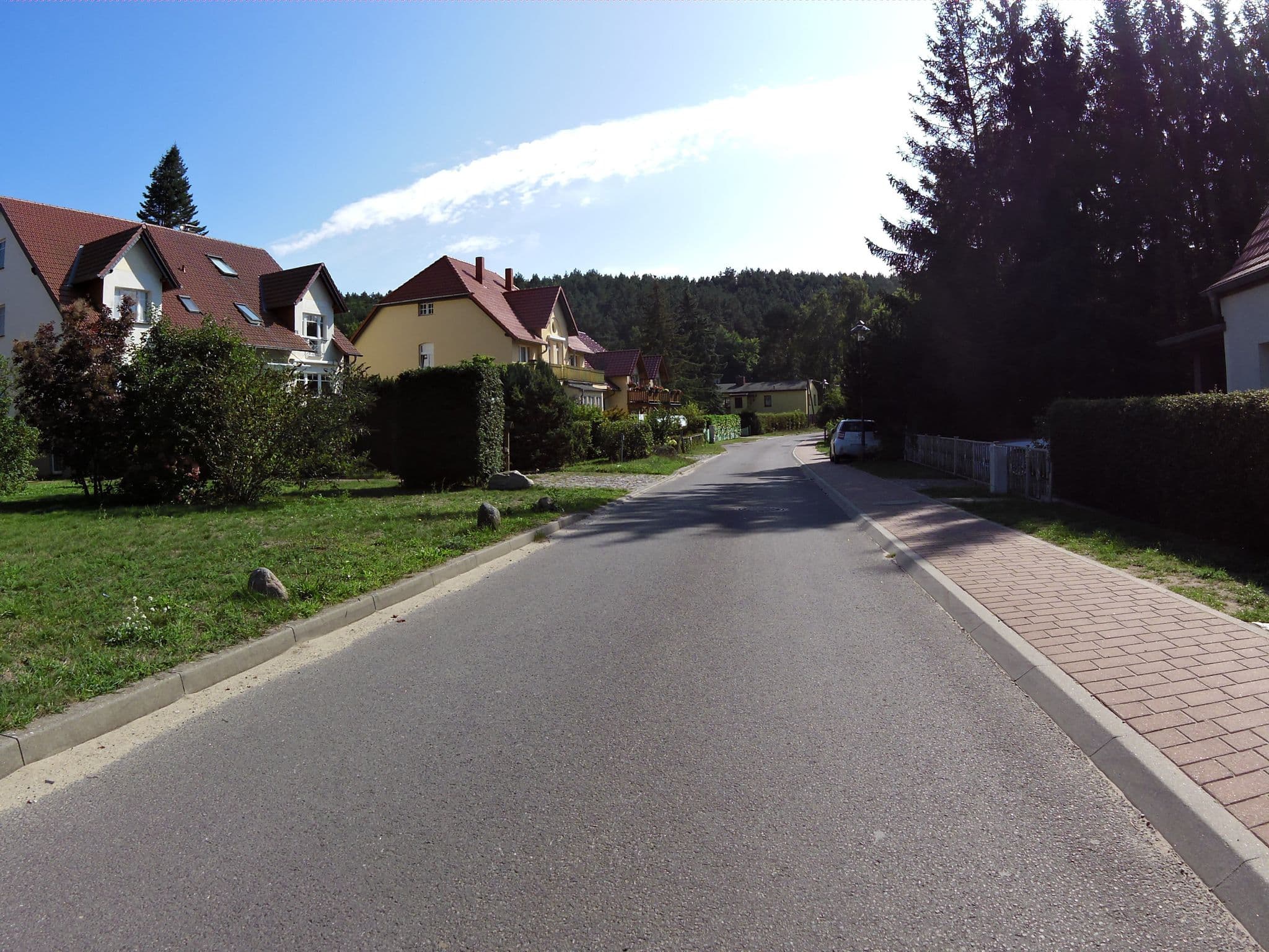 Street view near Haus Richard, Seebad Heringsdorf — © zoegglmeyr (CC BY-SA · Mapillary)