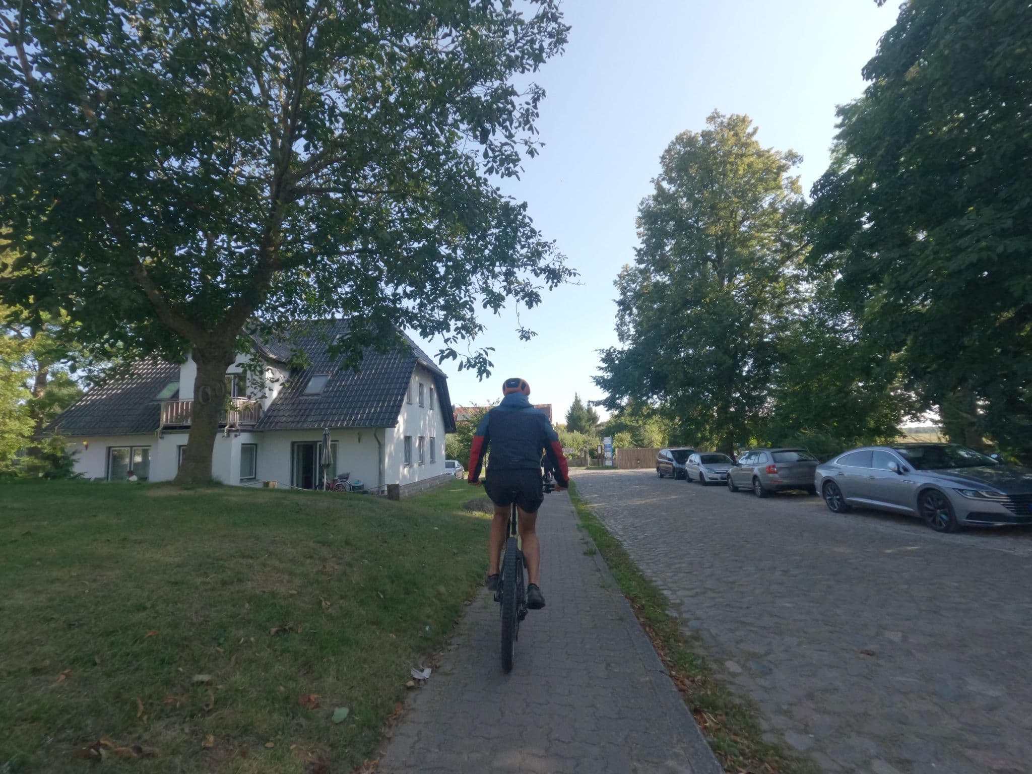 Street view near Kojenhaus, Wolgast — © masterofnoroad (CC BY-SA · Mapillary)