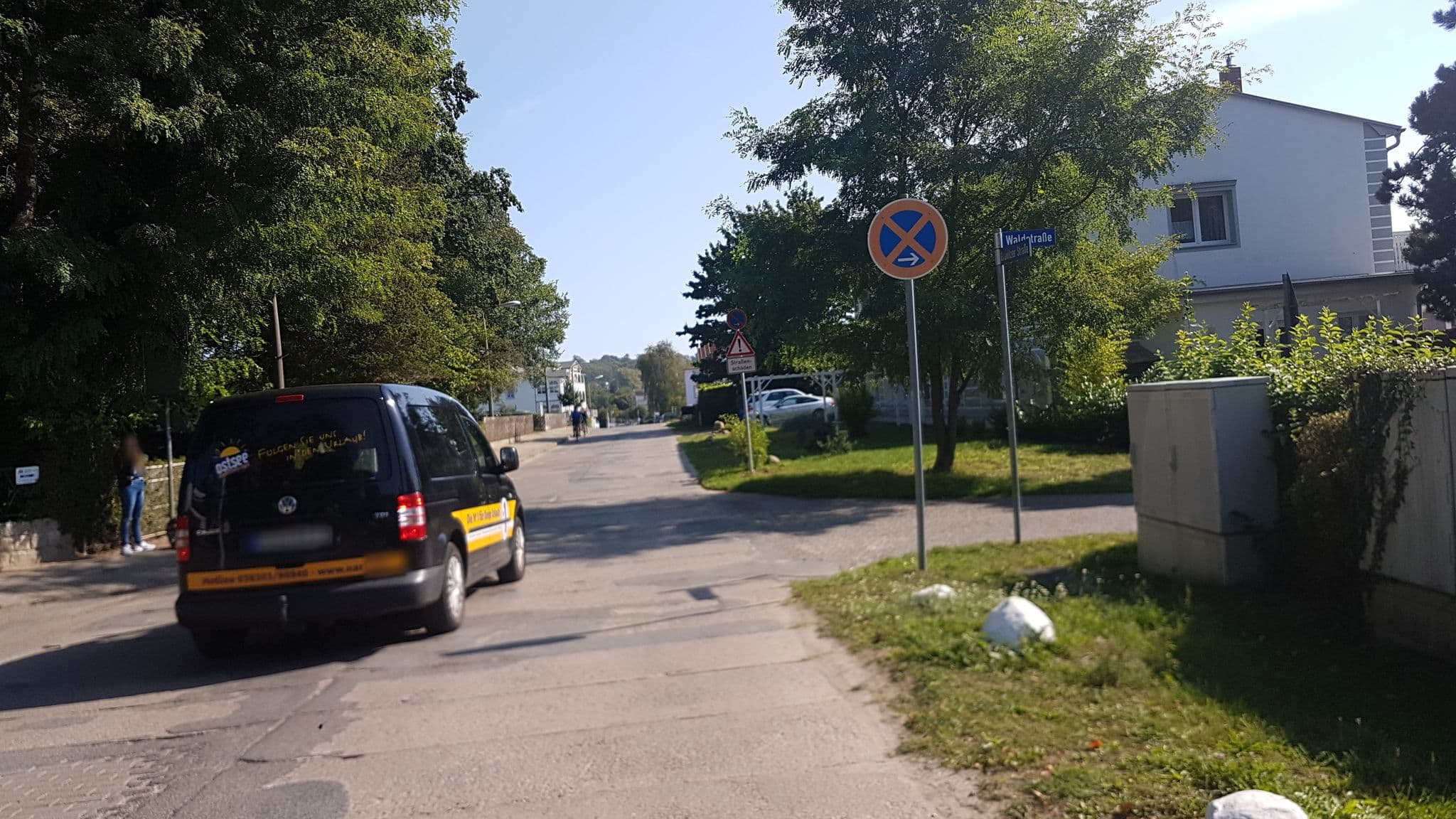 Street view near Haus Granitzblick - Apt. 18, Sellin — © snowdiver (CC BY-SA · Mapillary)