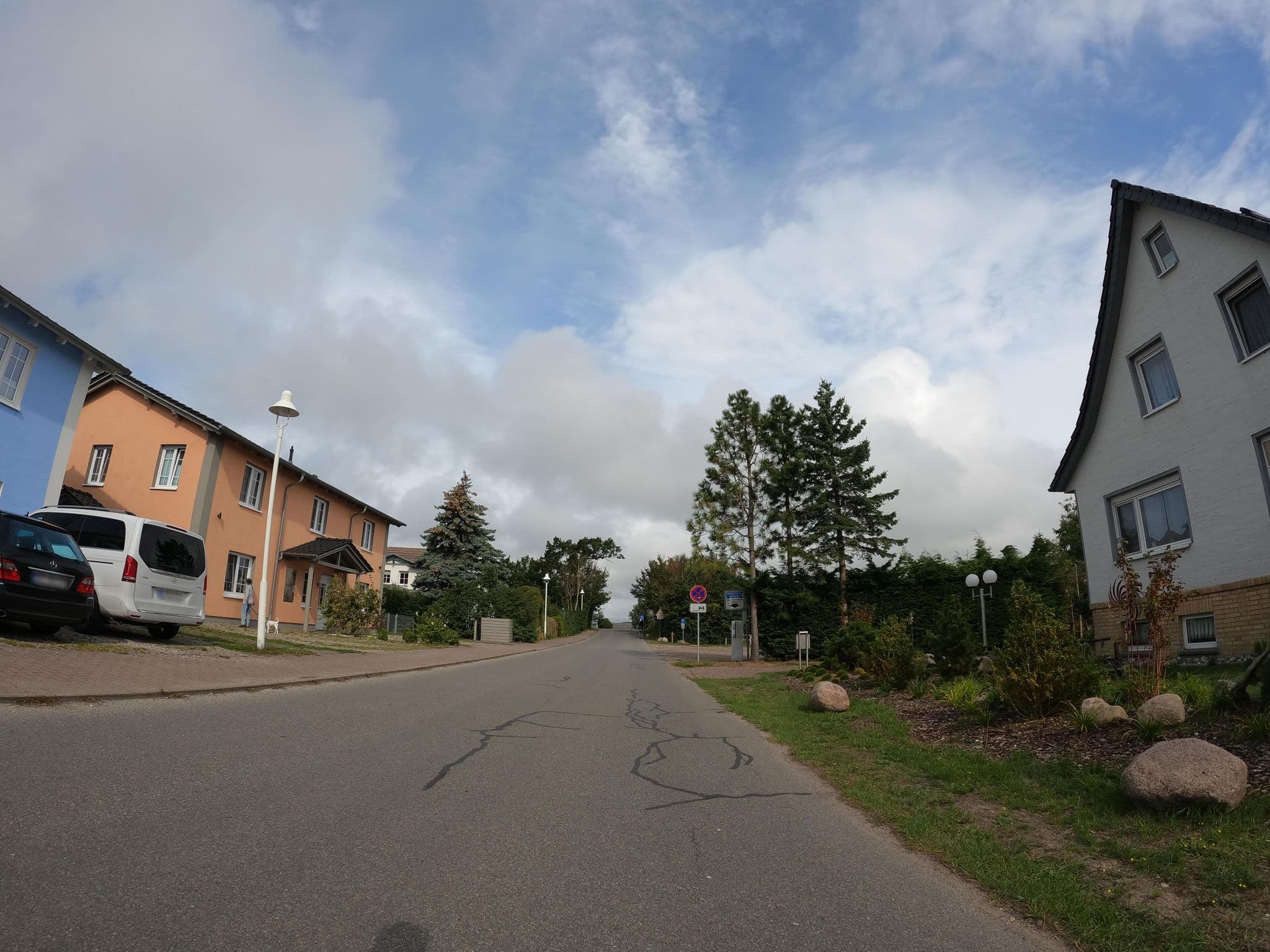 Street view near Villa Windflüchter, Ostseebad Göhren — © strubbl (CC BY-SA · Mapillary)