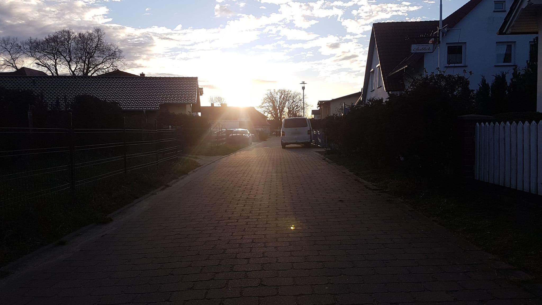 Street view near Ferienhaus mit Seeblick, Sellin — © changchun1 (CC BY-SA · Mapillary)