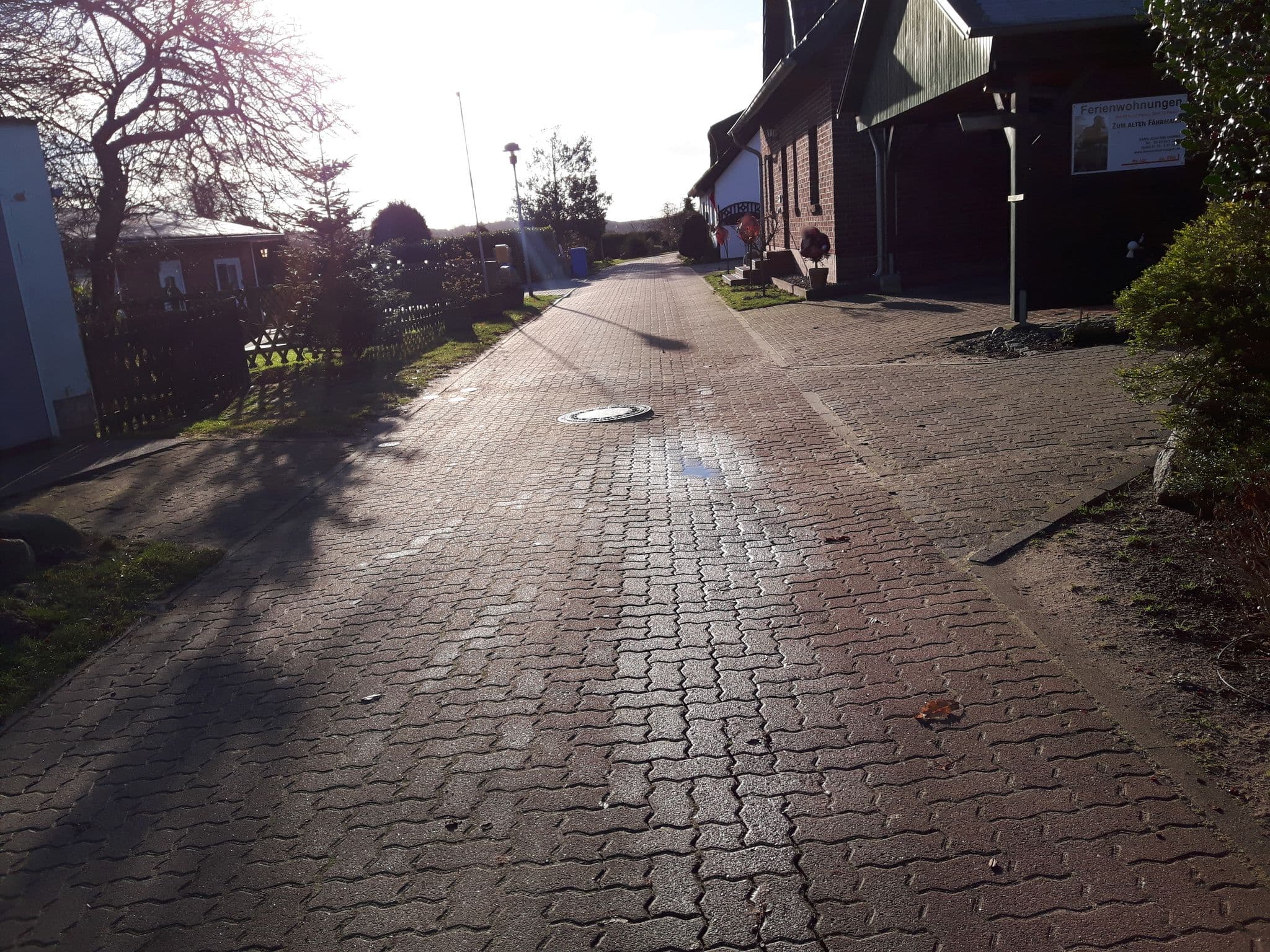 Street view near Ferienwohnungen Rügen, Sellin — © changchun1 (CC BY-SA · Mapillary)
