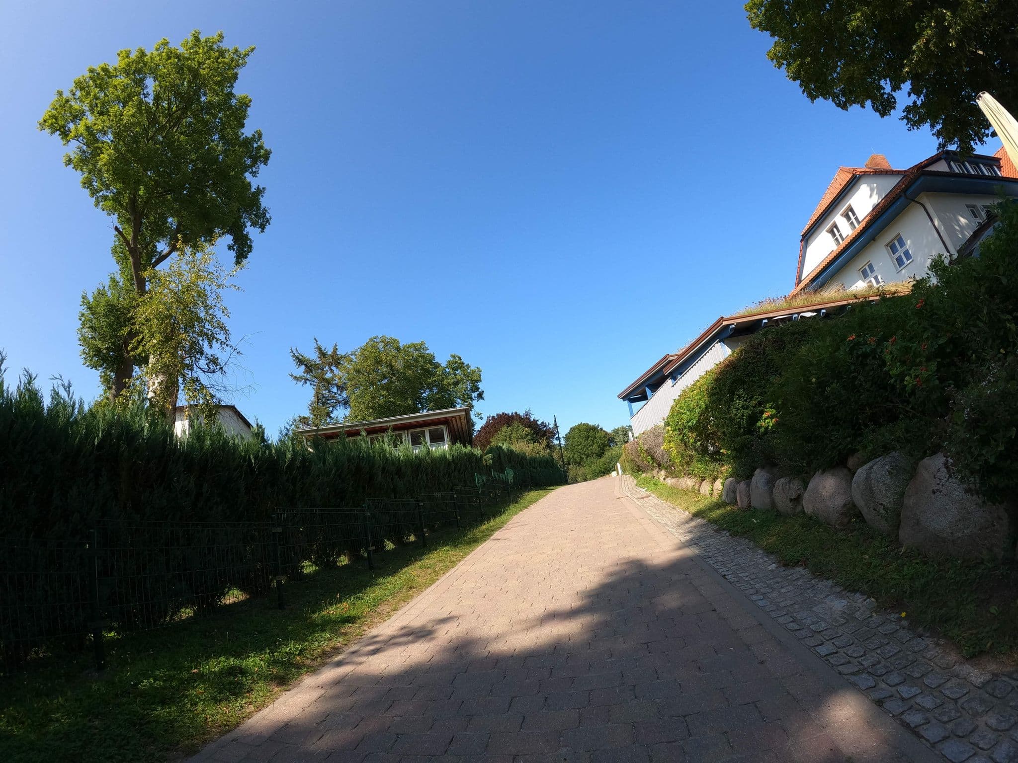 Street view near Appartmenthaus Dornbusch, Hiddensee — © strubbl (CC BY-SA · Mapillary)