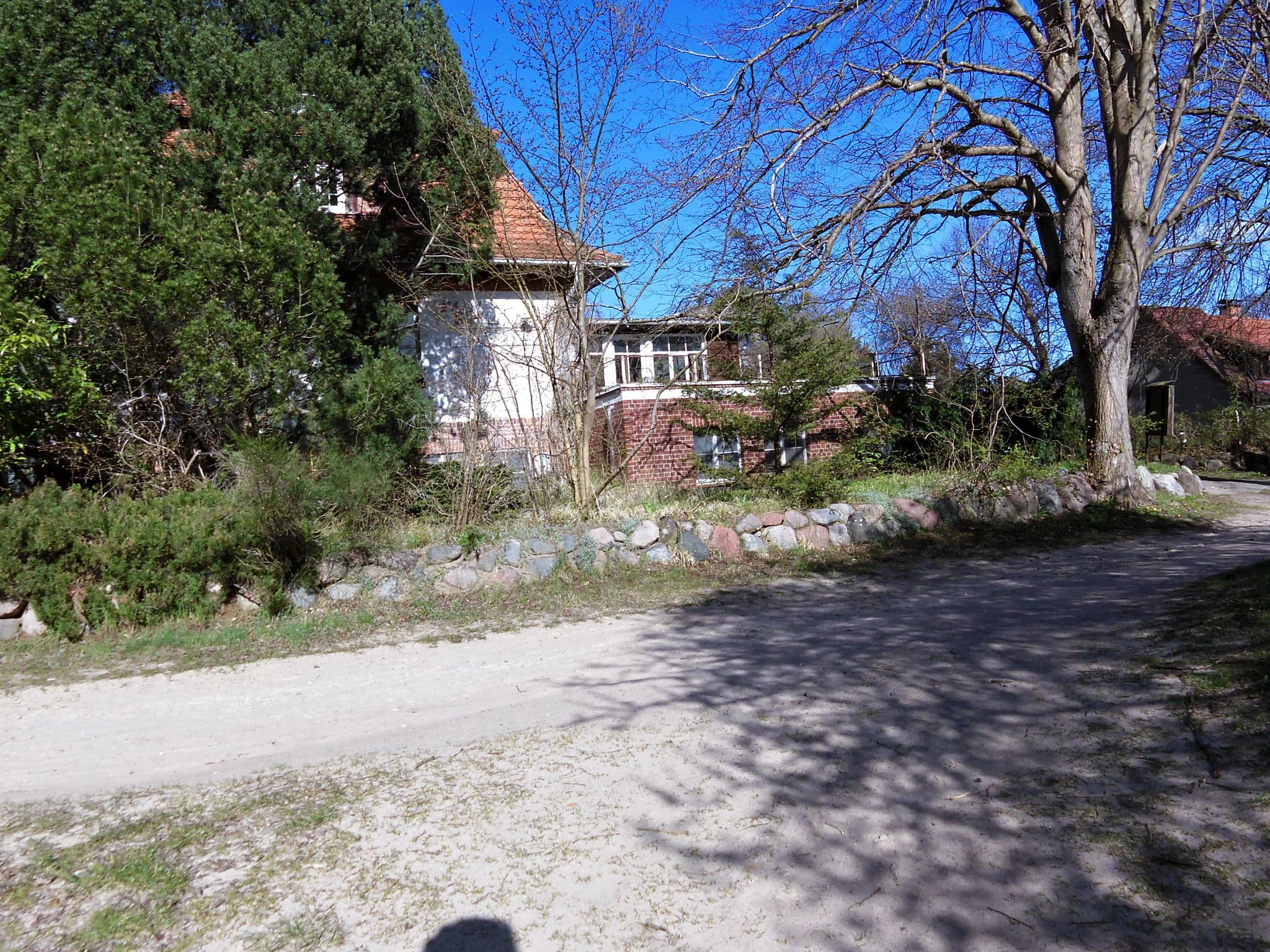 Street view near Haus am Hügel, Hiddensee — © zoegglmeyr (CC BY-SA · Mapillary)
