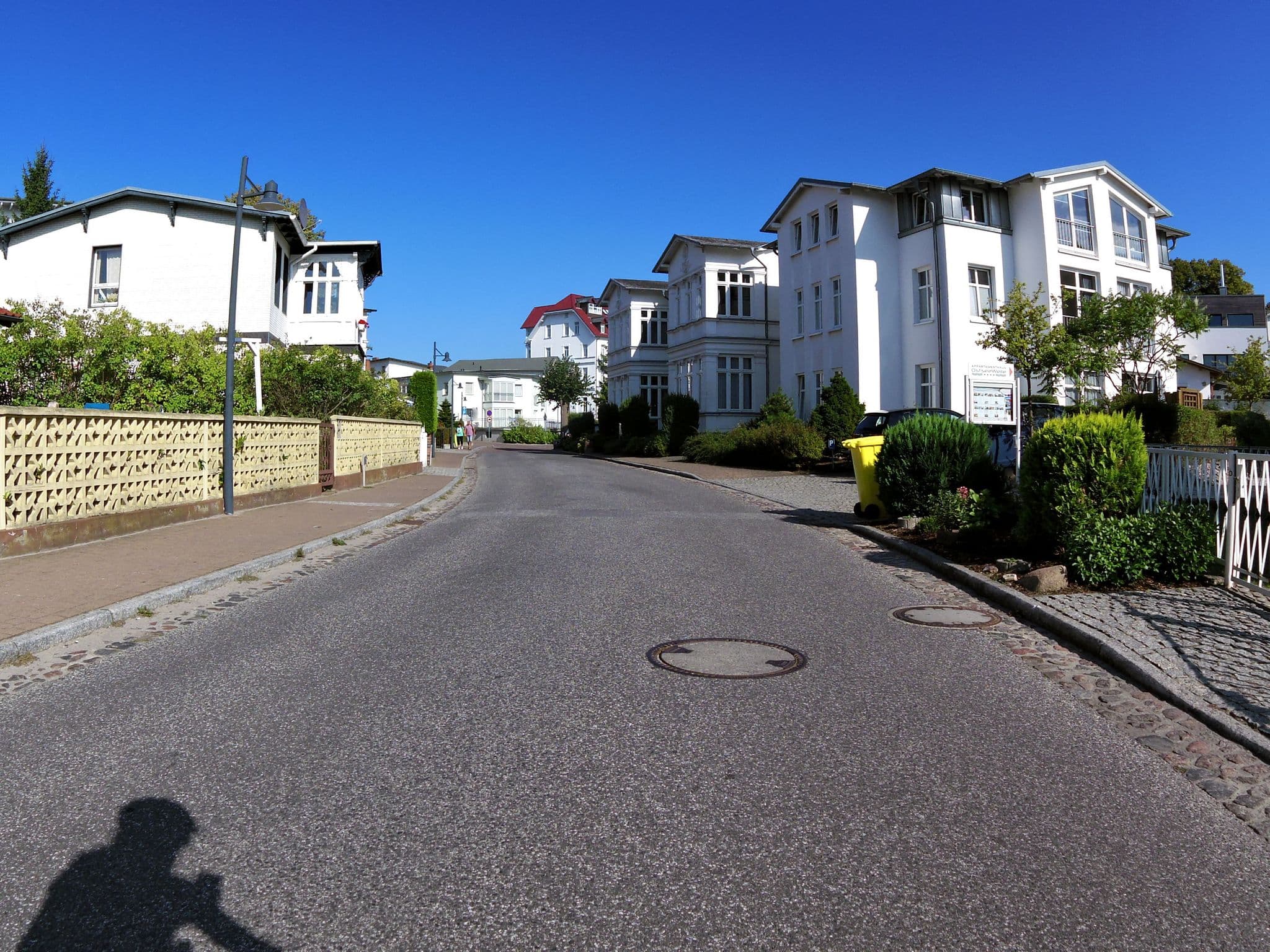 Street view near Ferienvermietung Bredenbals, Seebad Heringsdorf — © zoegglmeyr (CC BY-SA · Mapillary)