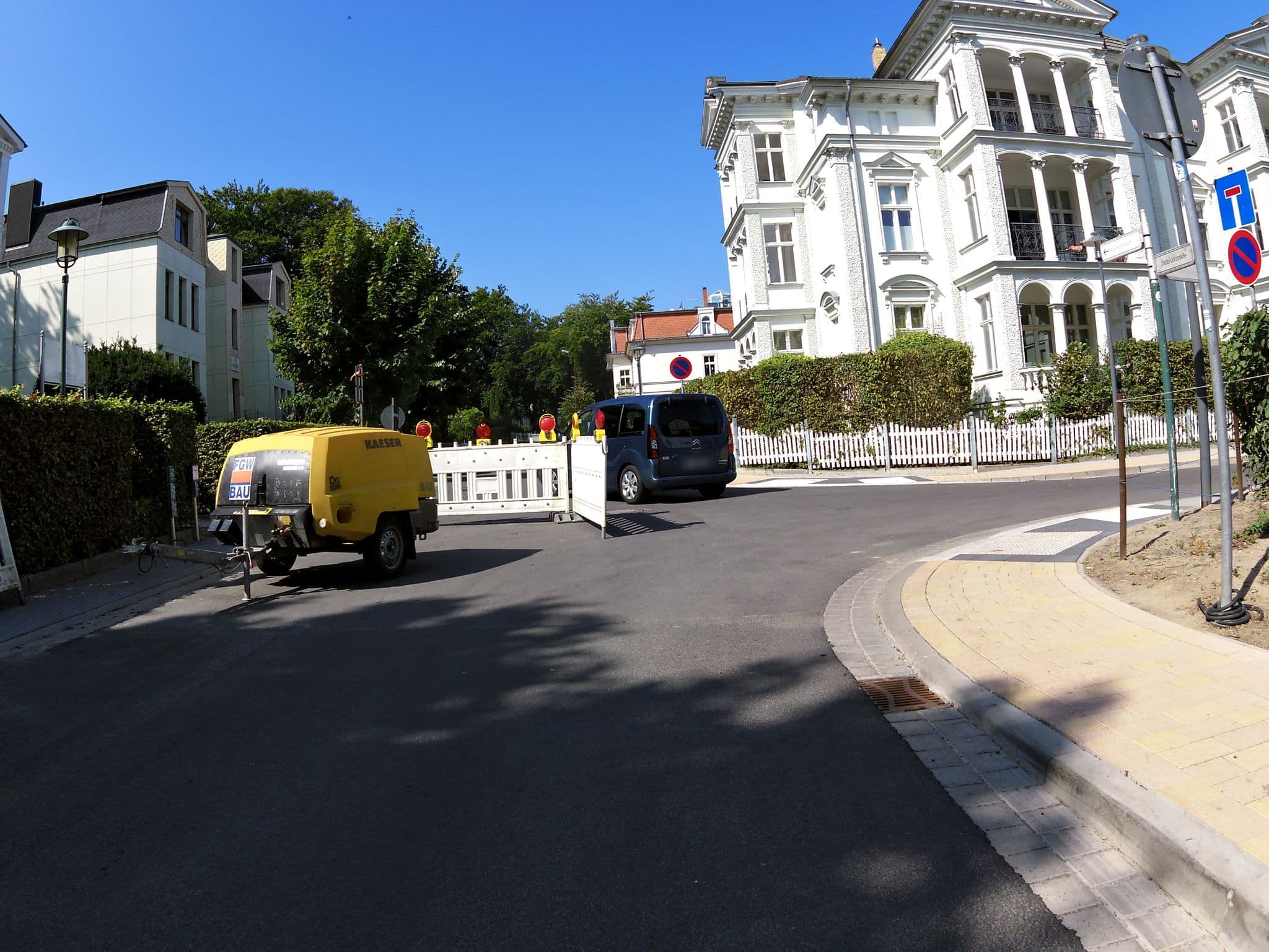 Street view near Villa Aurelia, Seebad Heringsdorf — © zoegglmeyr (CC BY-SA · Mapillary)