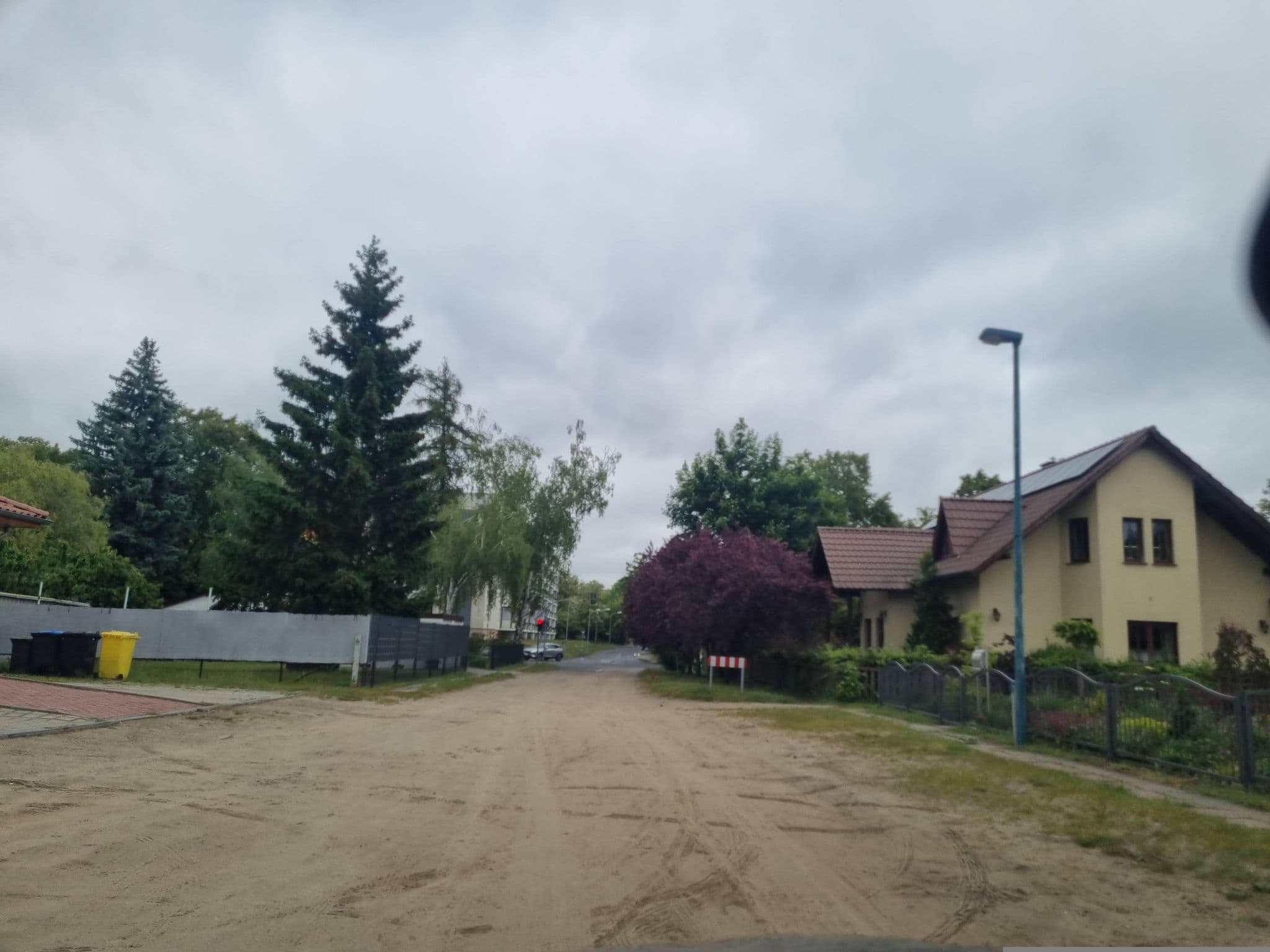 Street view near Die Kleine Pension, Frankfurt (Oder) — © dsmm (CC BY-SA · Mapillary)
