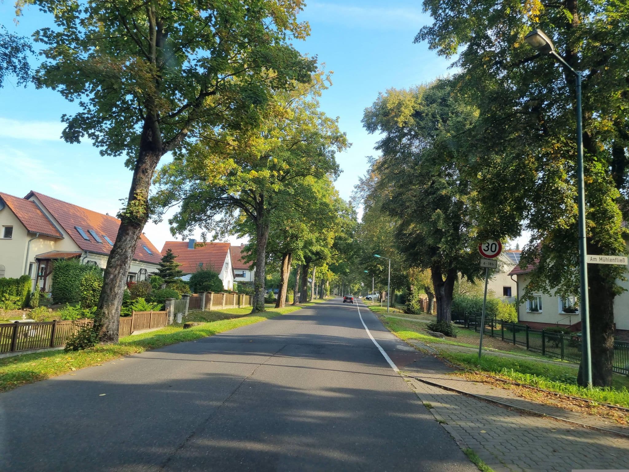 Street view near Pension Ingrid Schenk, Frankfurt (Oder) — © dsmm (CC BY-SA · Mapillary)