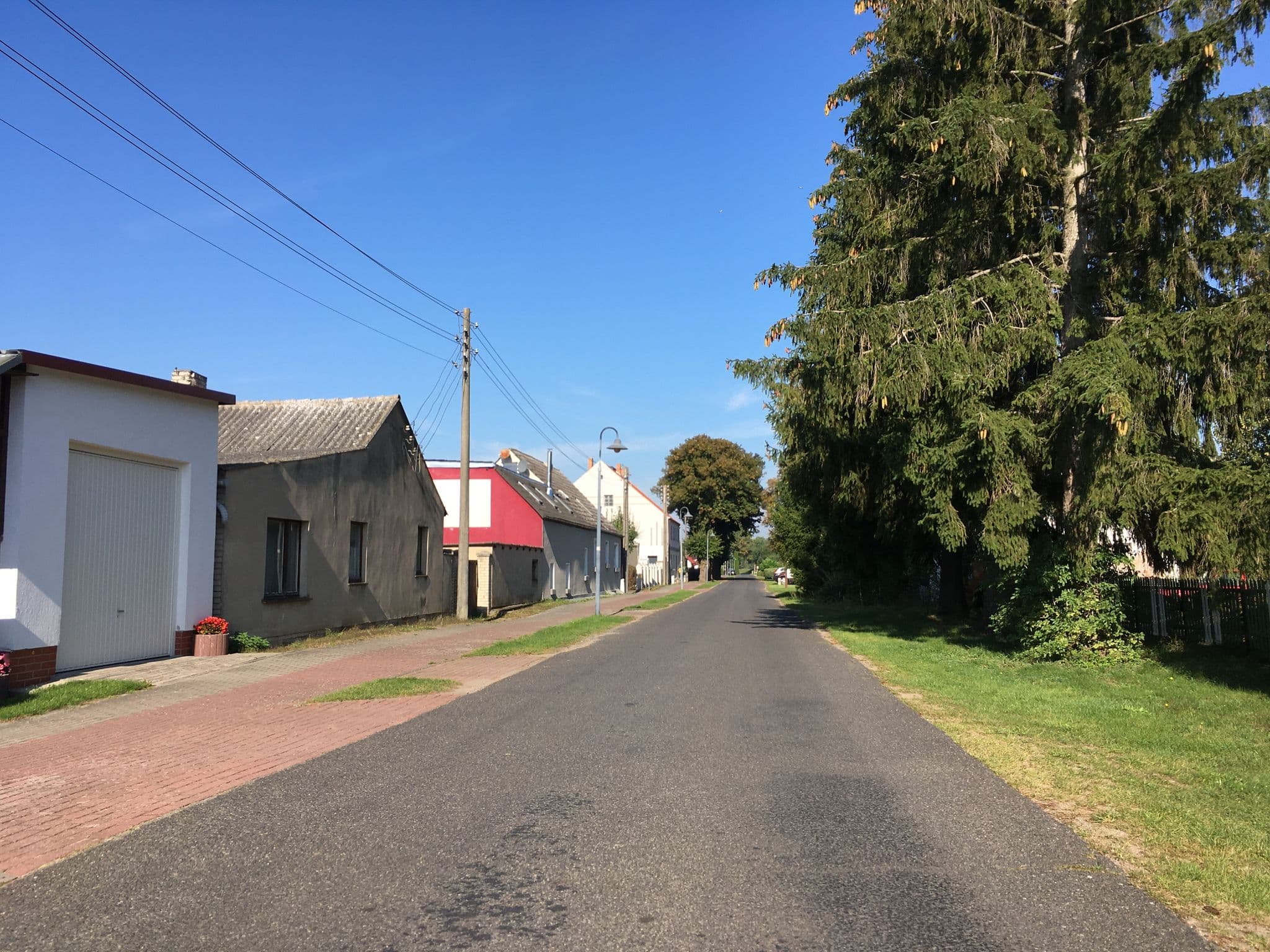 Street view near Apart Oderblick, Manschnow — © carlheinz (CC BY-SA · Mapillary)