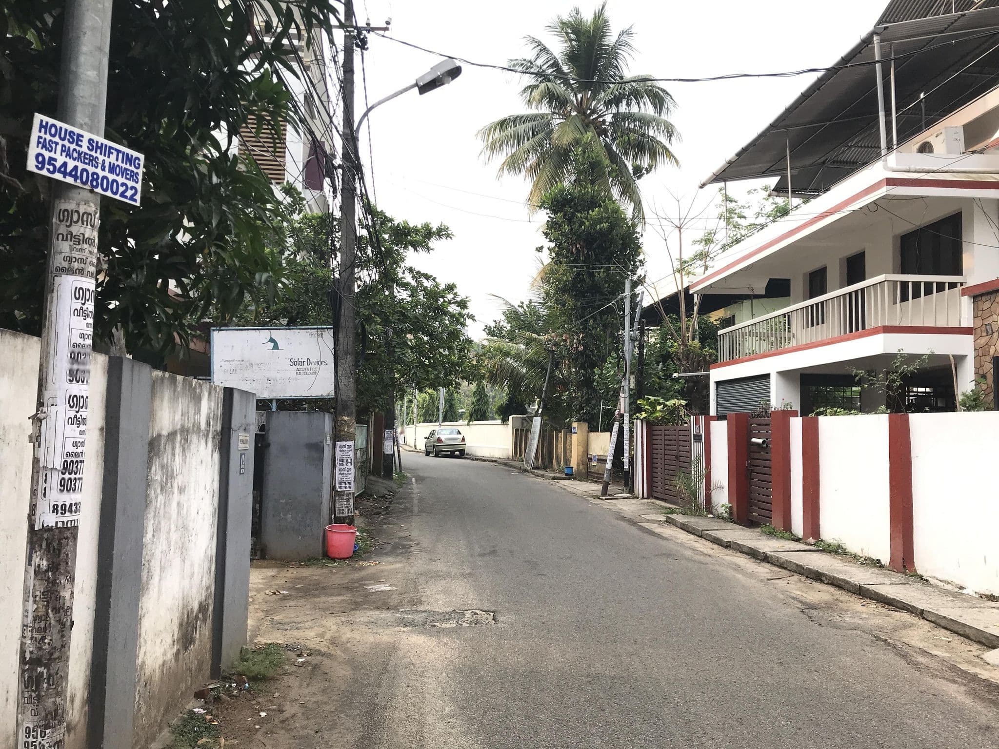 Street view near Hogwarts Men's Hostel, Mulavukad — © annet (CC BY-SA · Mapillary)