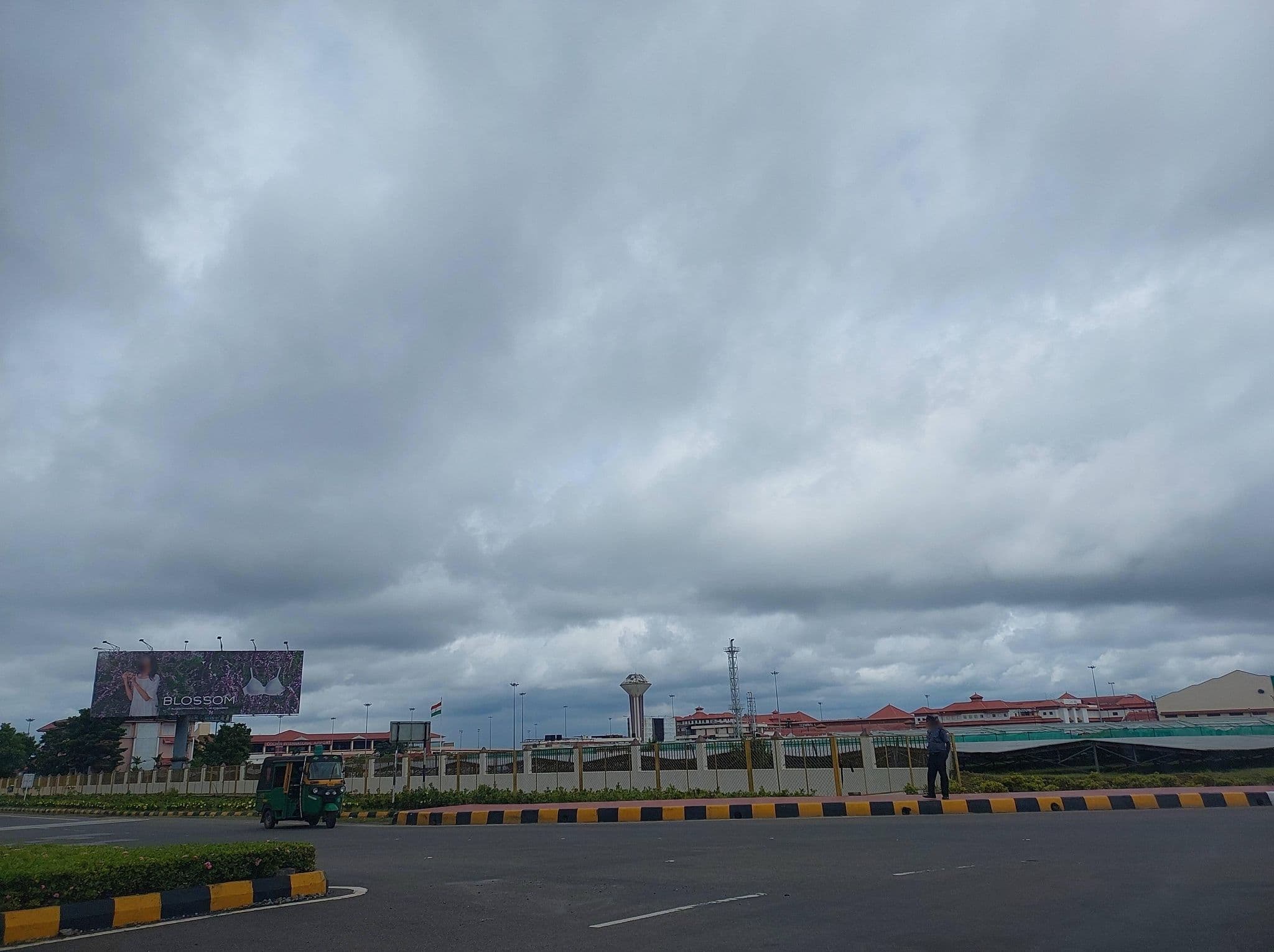 Street view near Royal Wings Hotel, Nedumbassery — © V15 (CC BY-SA · Mapillary)