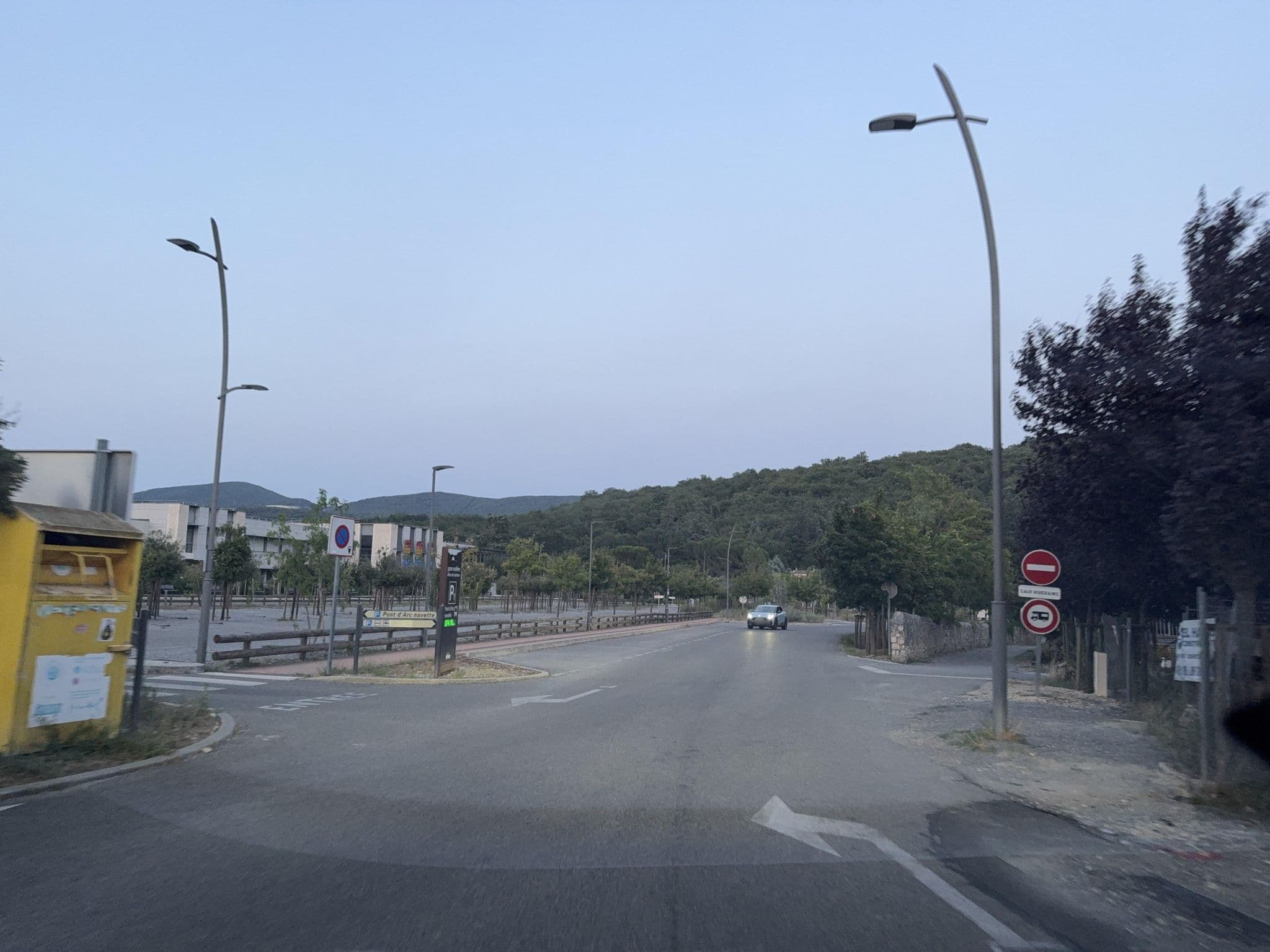 Street view near Aire de Vallon Pont d'Arc, Vallon-Pont-d'Arc — © ottor (CC BY-SA · Mapillary)