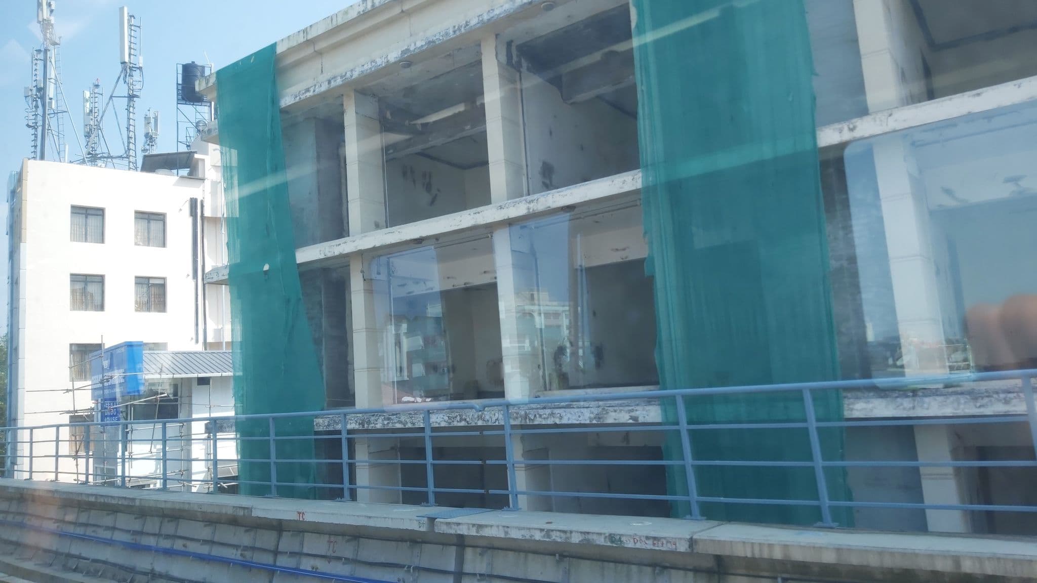 Street view near Townbridge Hotels And Suites, Kanayannur — © livableurbanism (CC BY-SA · Mapillary)