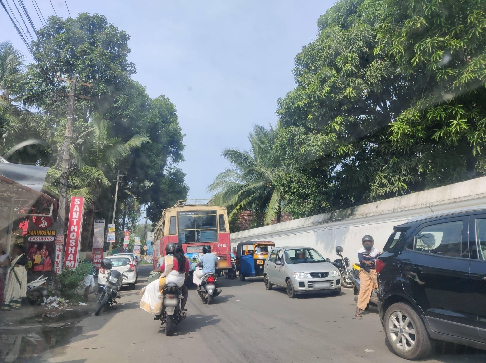 Street view near Amritha Hotel, Vaikam — © Gannu03 (CC BY-SA · Mapillary)