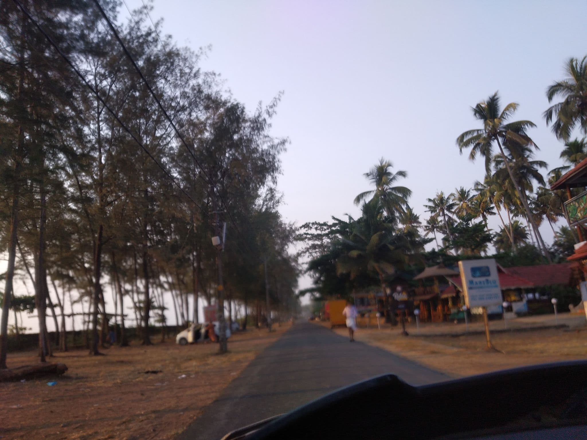 Street view near MareBlu, Vadakakarai — © jothishbabu (CC BY-SA · Mapillary)