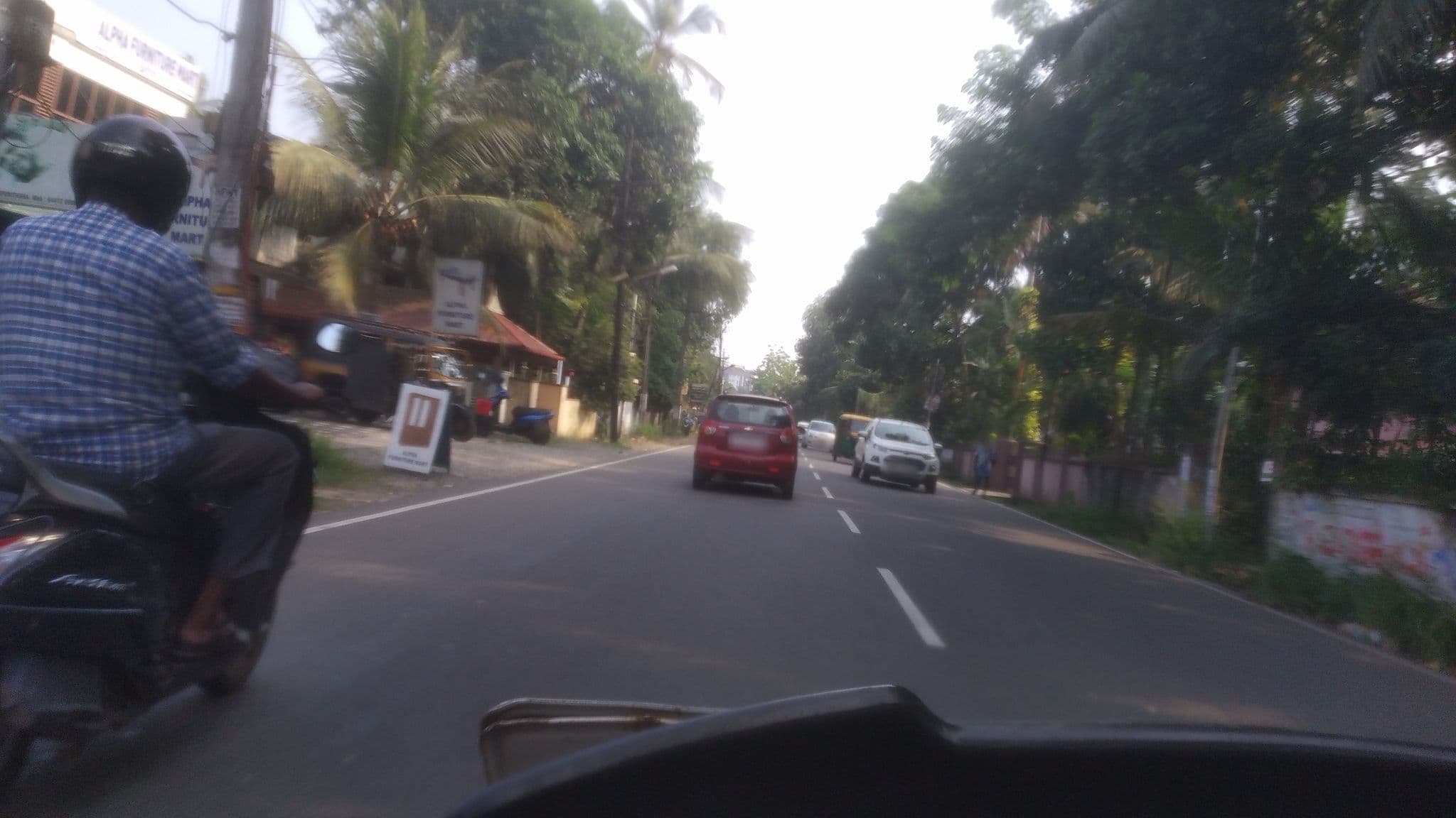 Street view near Travel for Moments, Thiruvankulam — © jothishbabu (CC BY-SA · Mapillary)