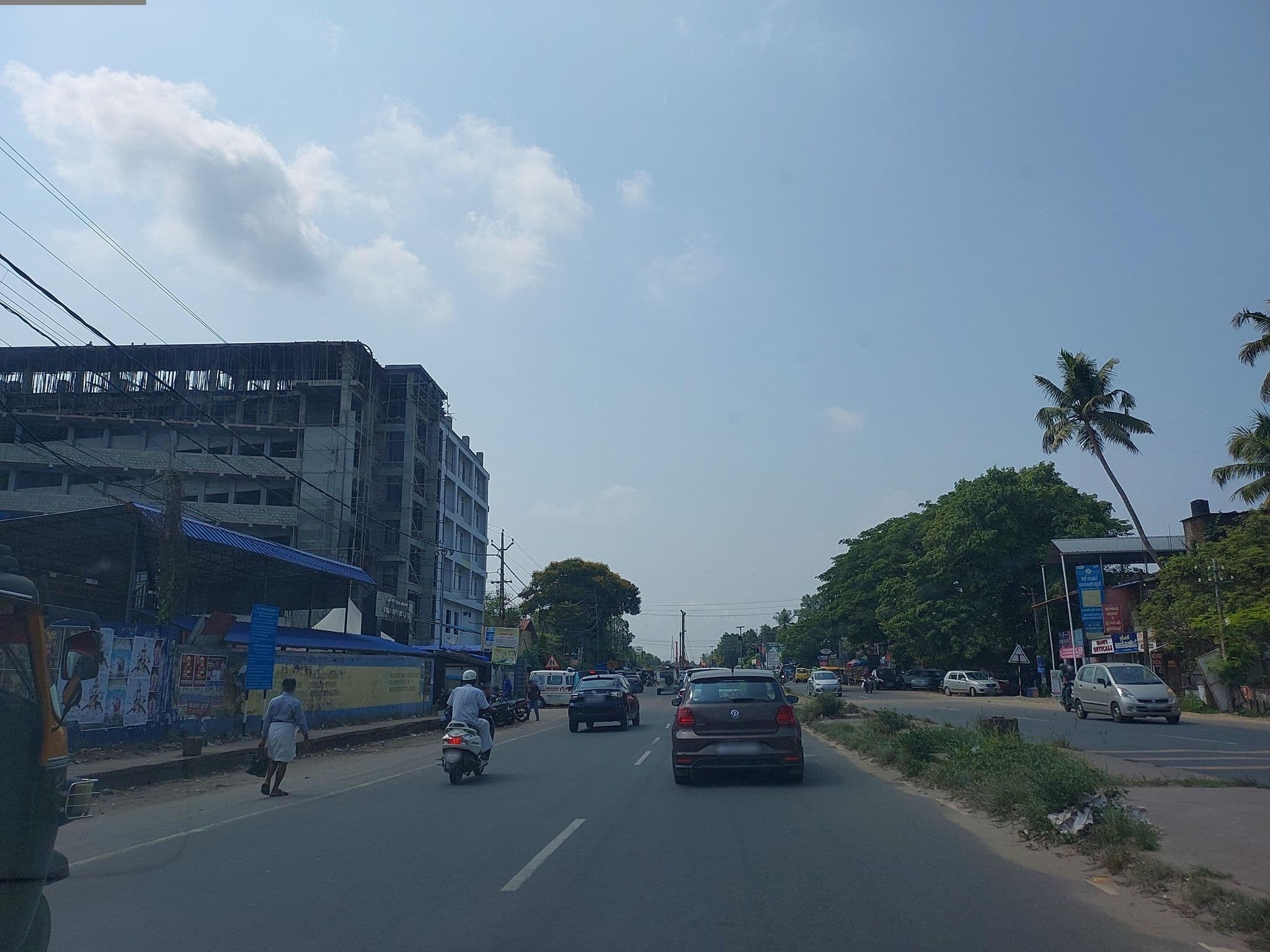 Street view near Elephant Pasaage, Thaikkattussery — © V15 (CC BY-SA · Mapillary)