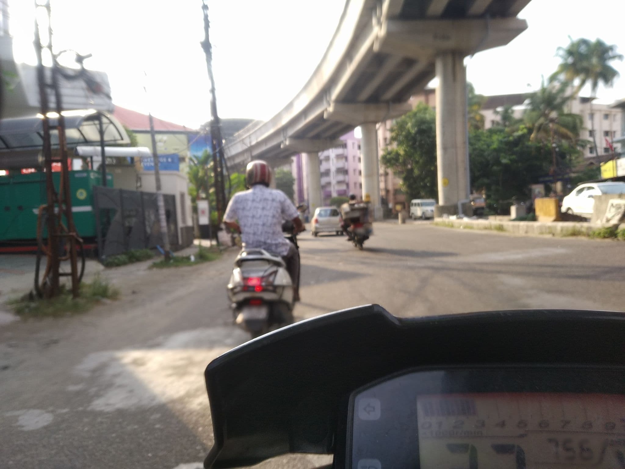 Street view near Dream Hotel Kochi, Maradu — © jothishbabu (CC BY-SA · Mapillary)
