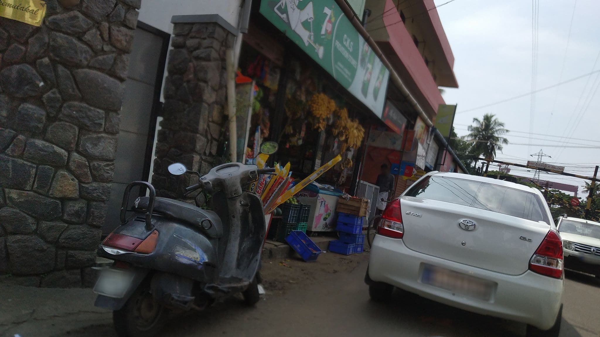 Street view near Hotel Manakkil, Kanayannur — © jothishbabu (CC BY-SA · Mapillary)